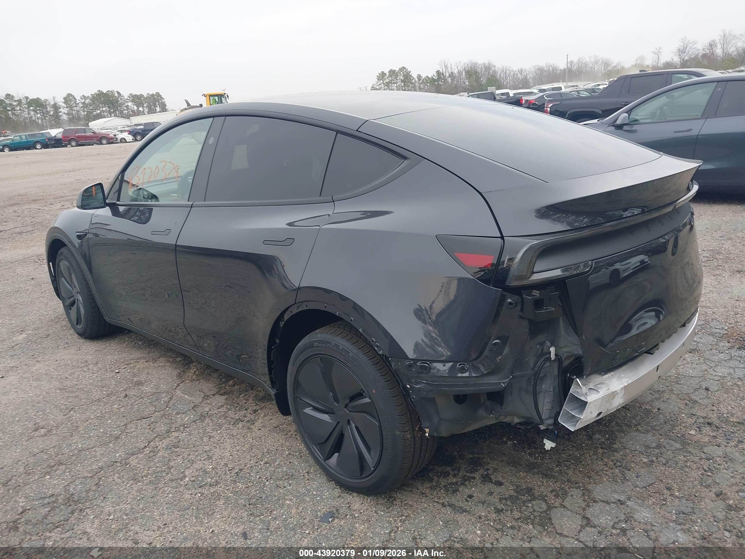 TESLA MODEL image 3