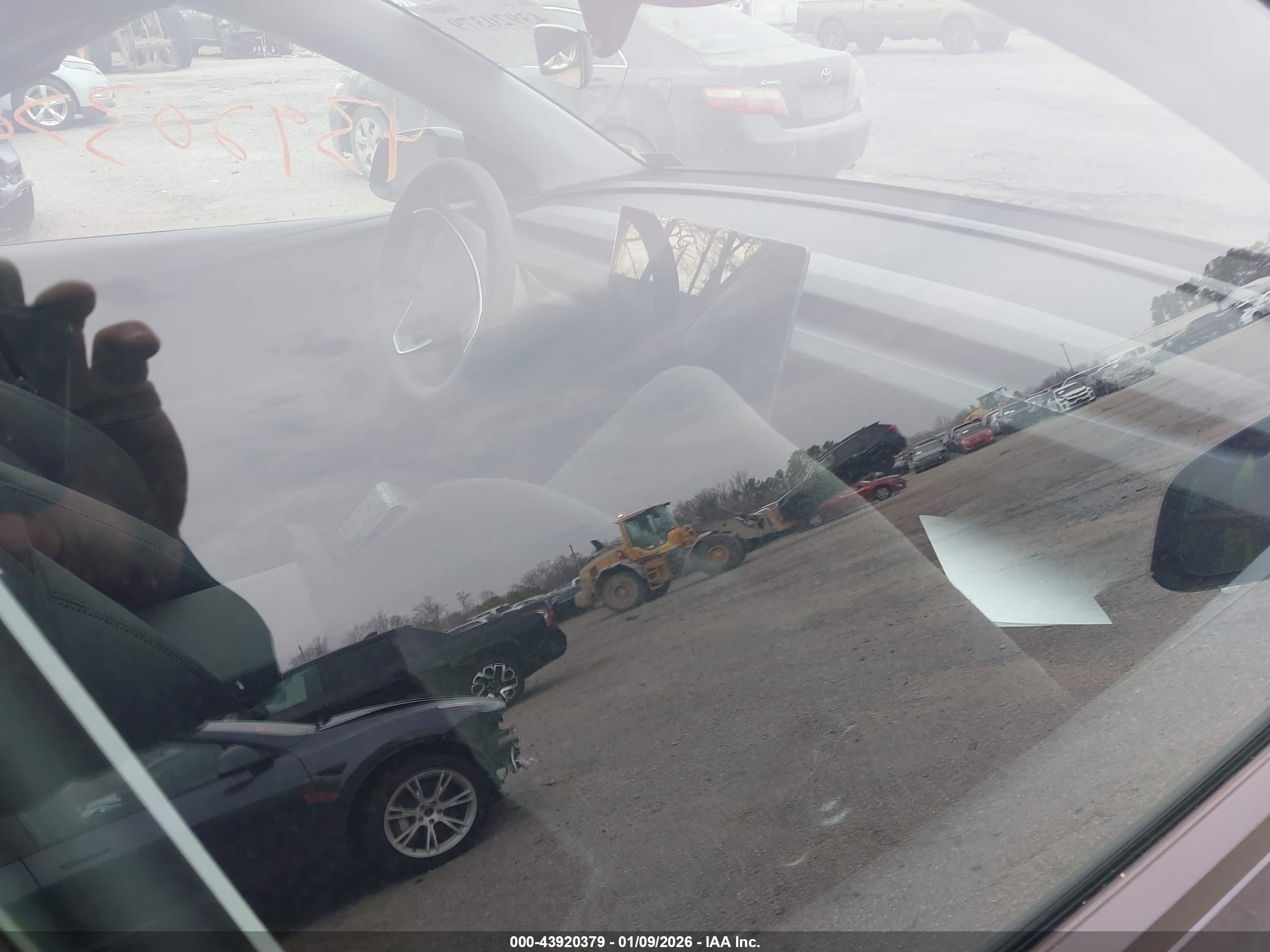 TESLA MODEL image 5