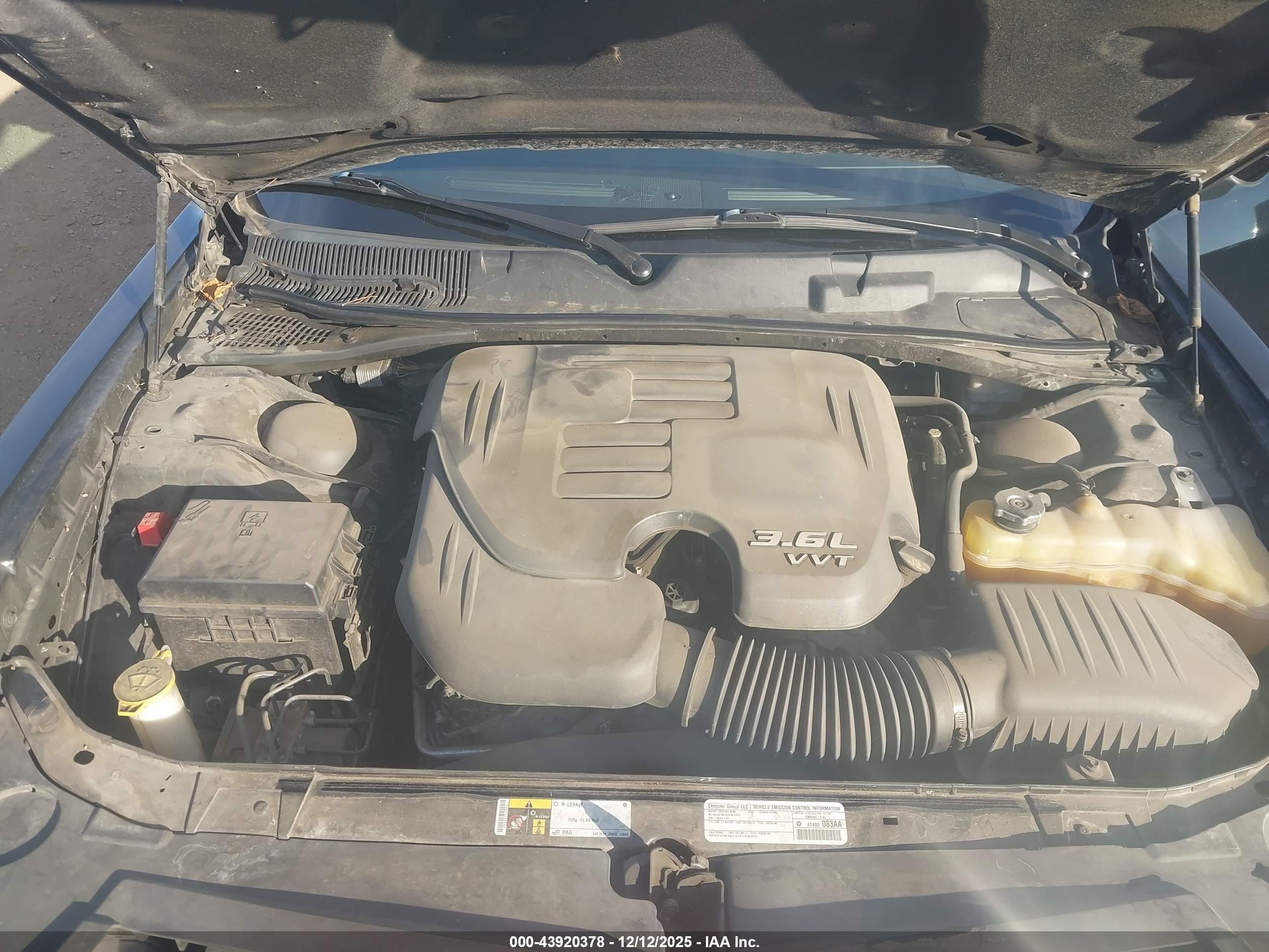 DODGE CHALLENGER image 10