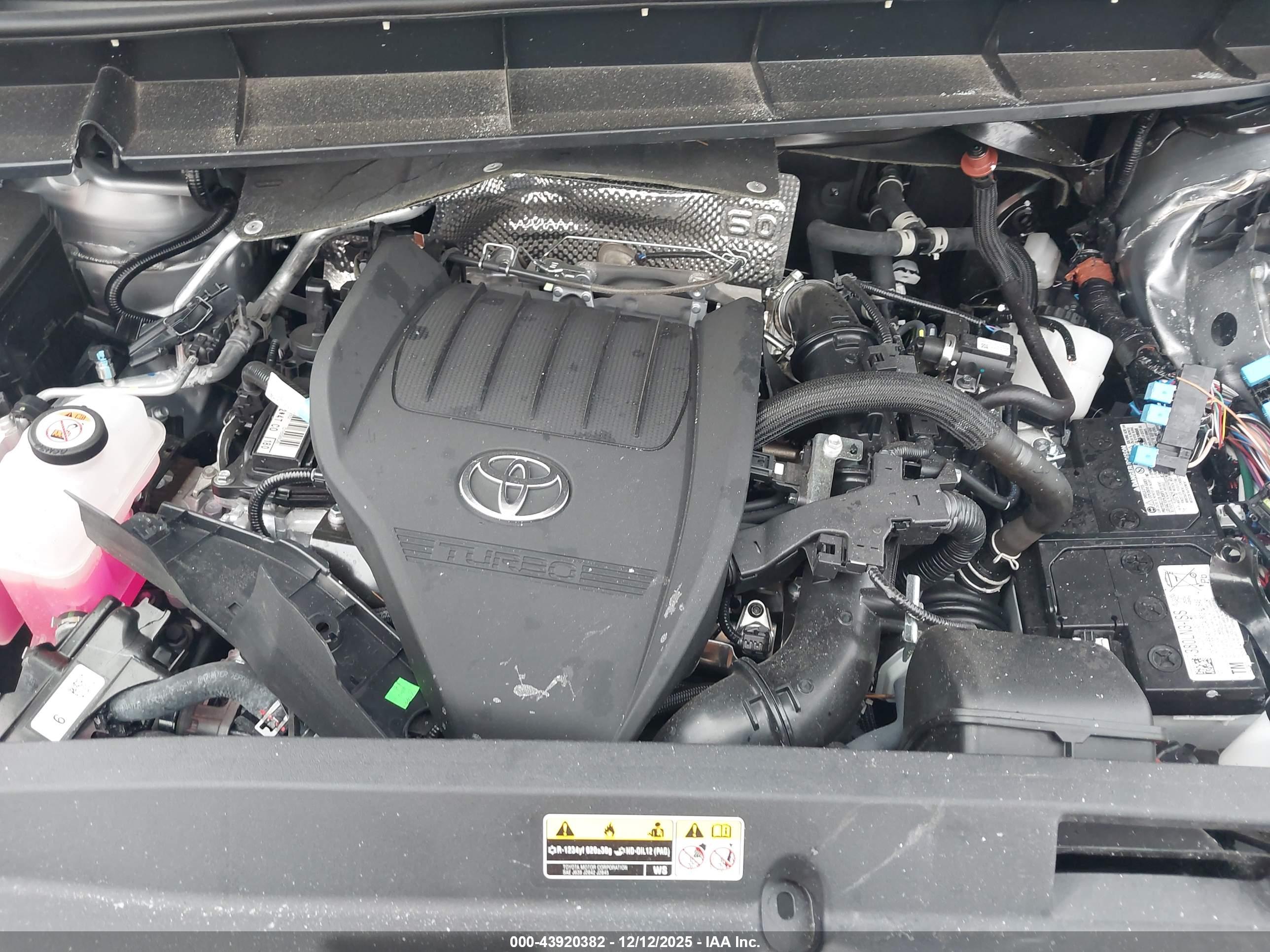 TOYOTA HIGHLANDER image 10