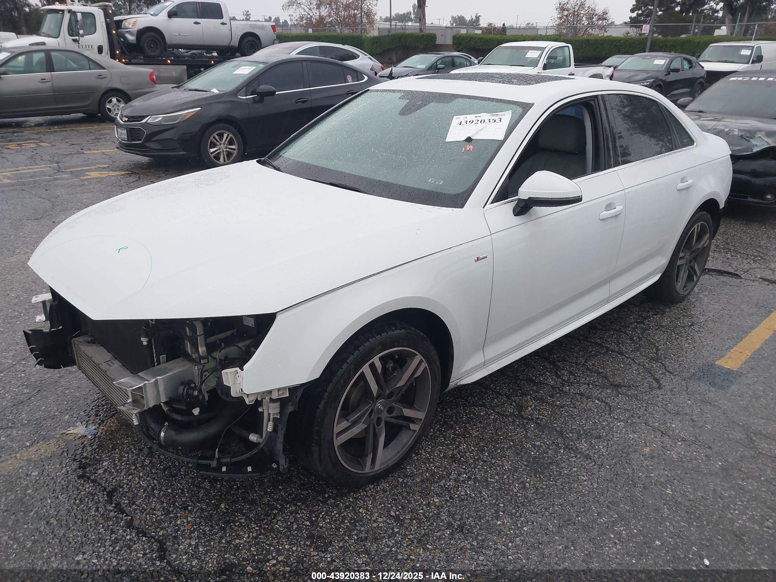 AUDI A4 image 2
