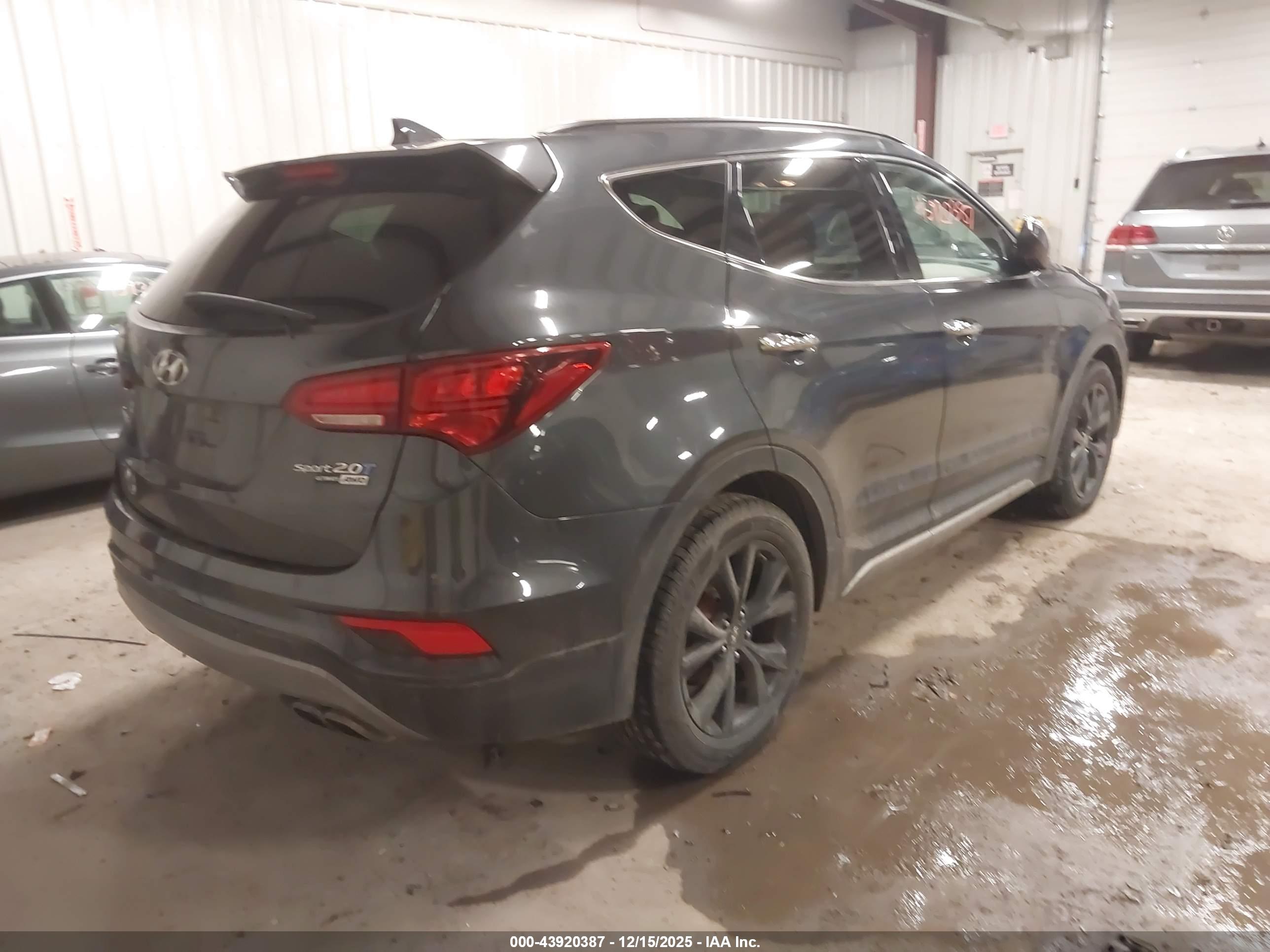 HYUNDAI SANTA image 4