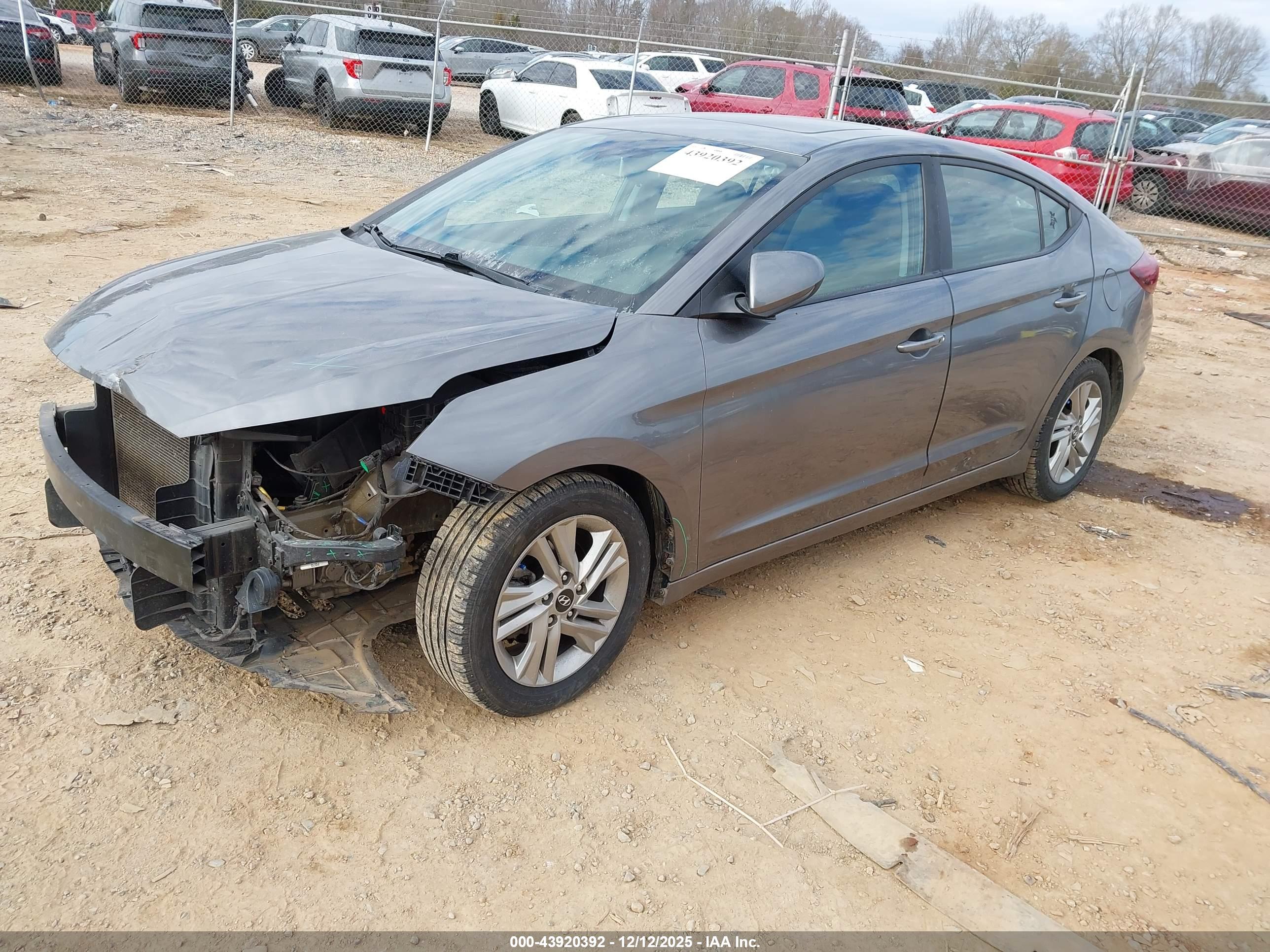 HYUNDAI ELANTRA image 2