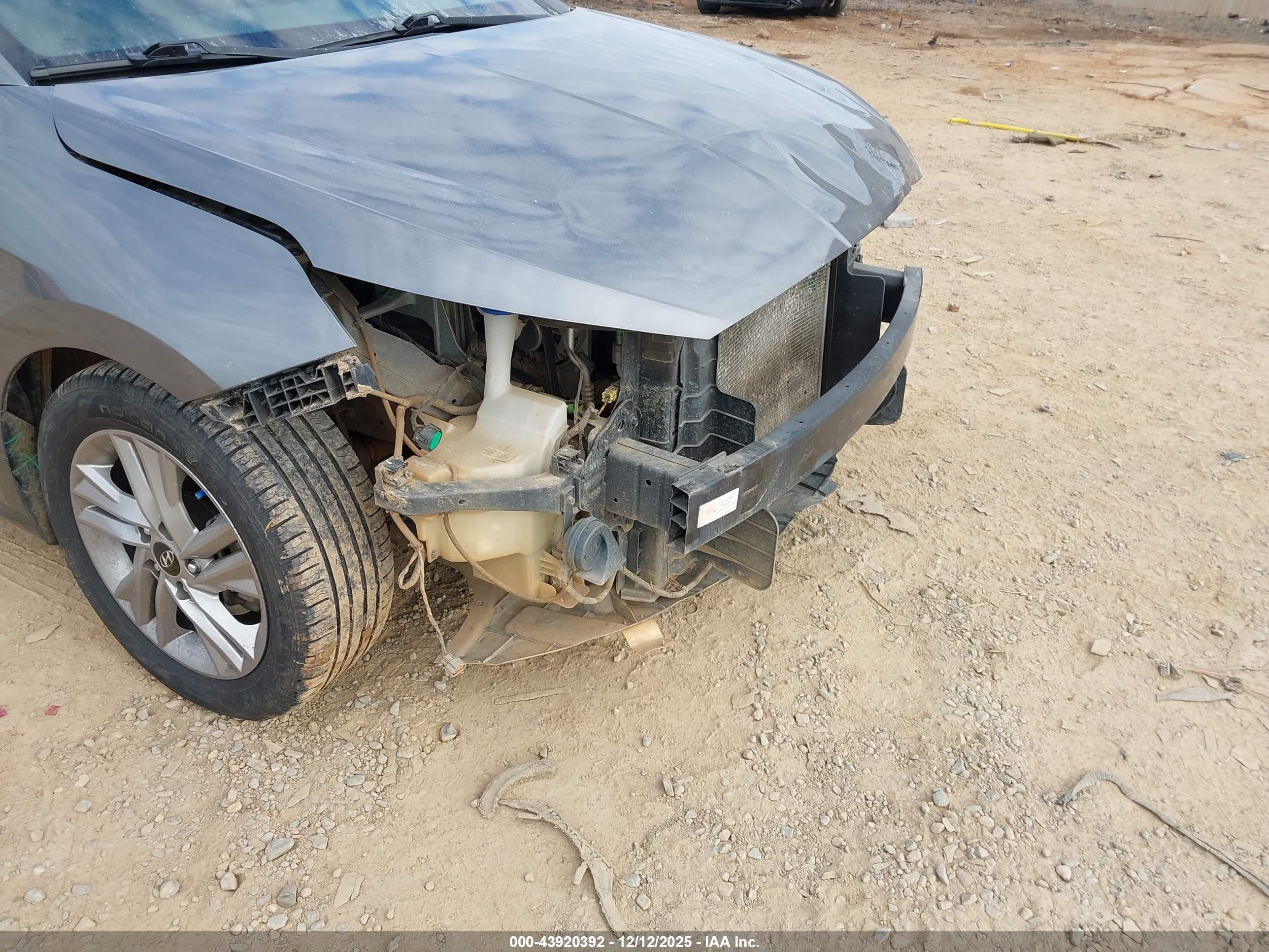 HYUNDAI ELANTRA image 6