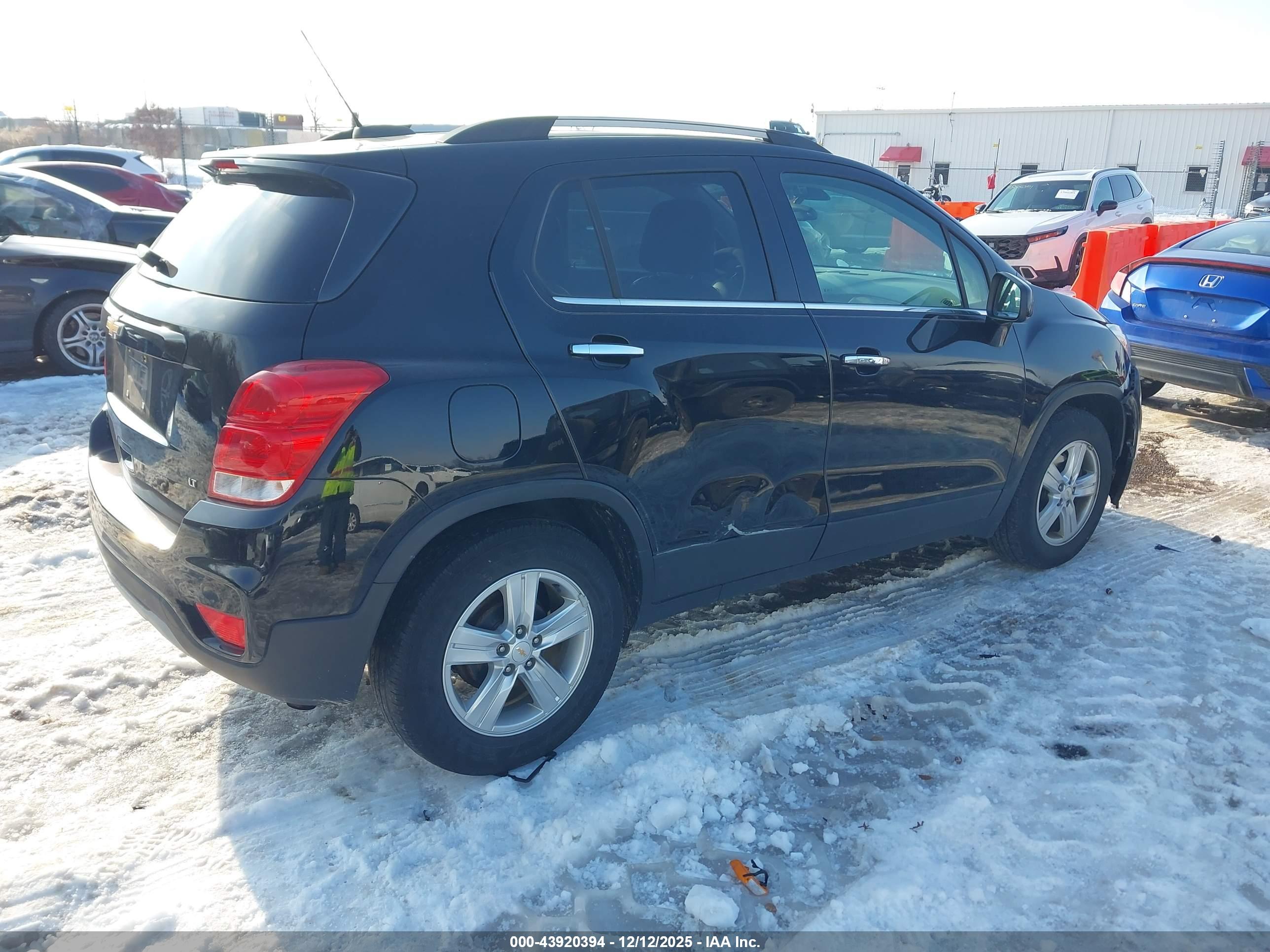 CHEVROLET TRAX image 4
