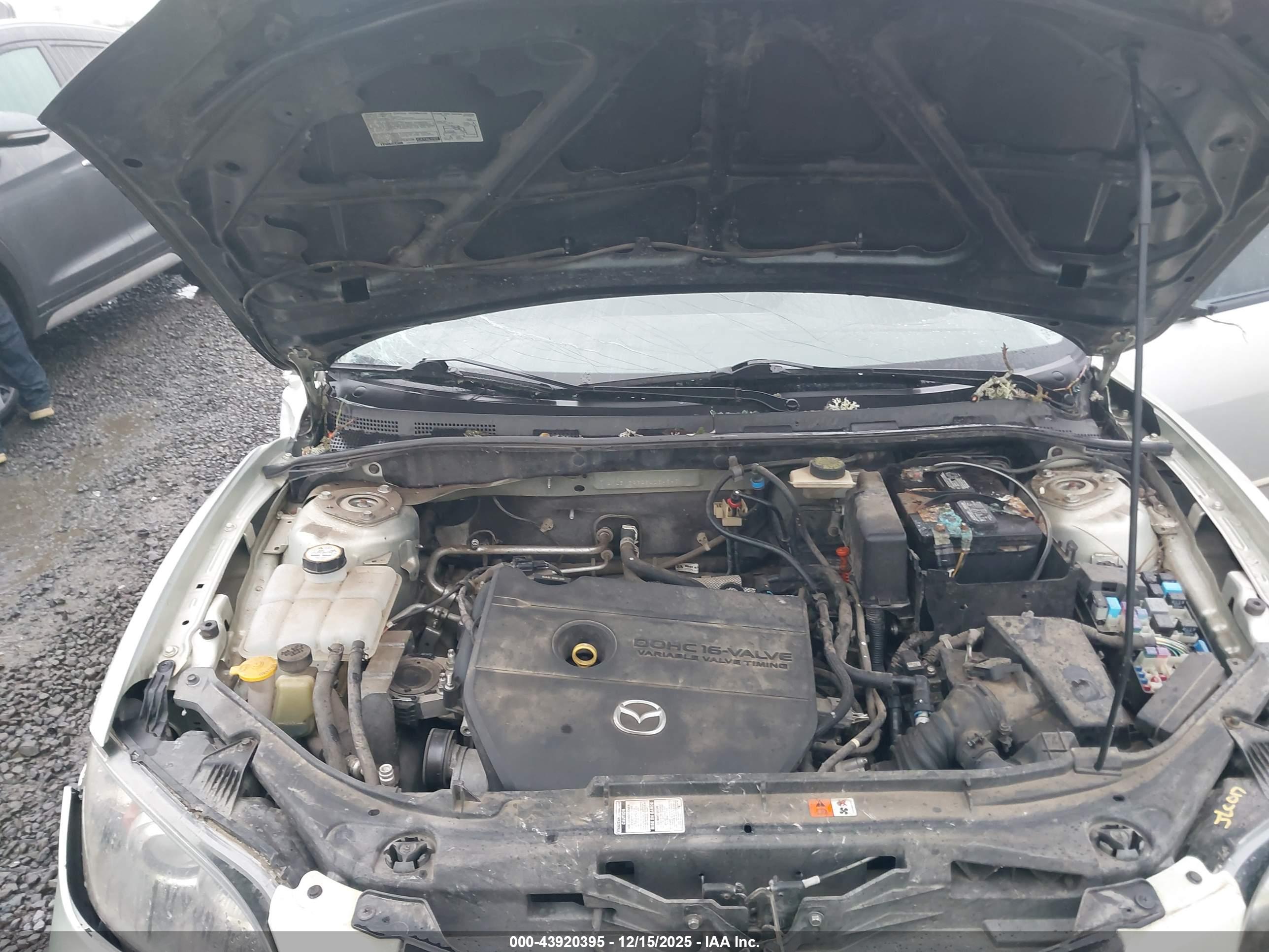 MAZDA MAZDA3 image 10