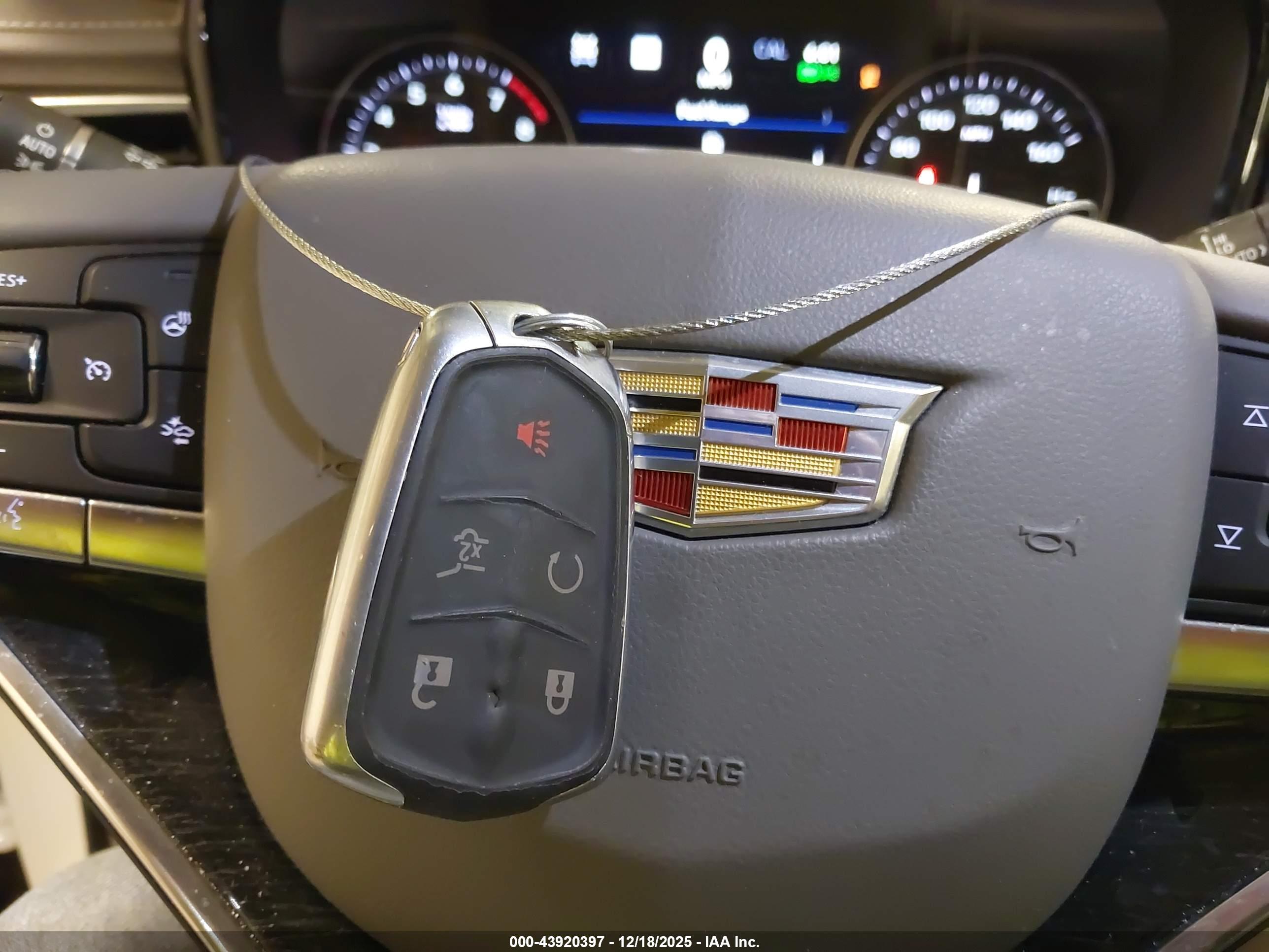 CADILLAC XT6 image 11
