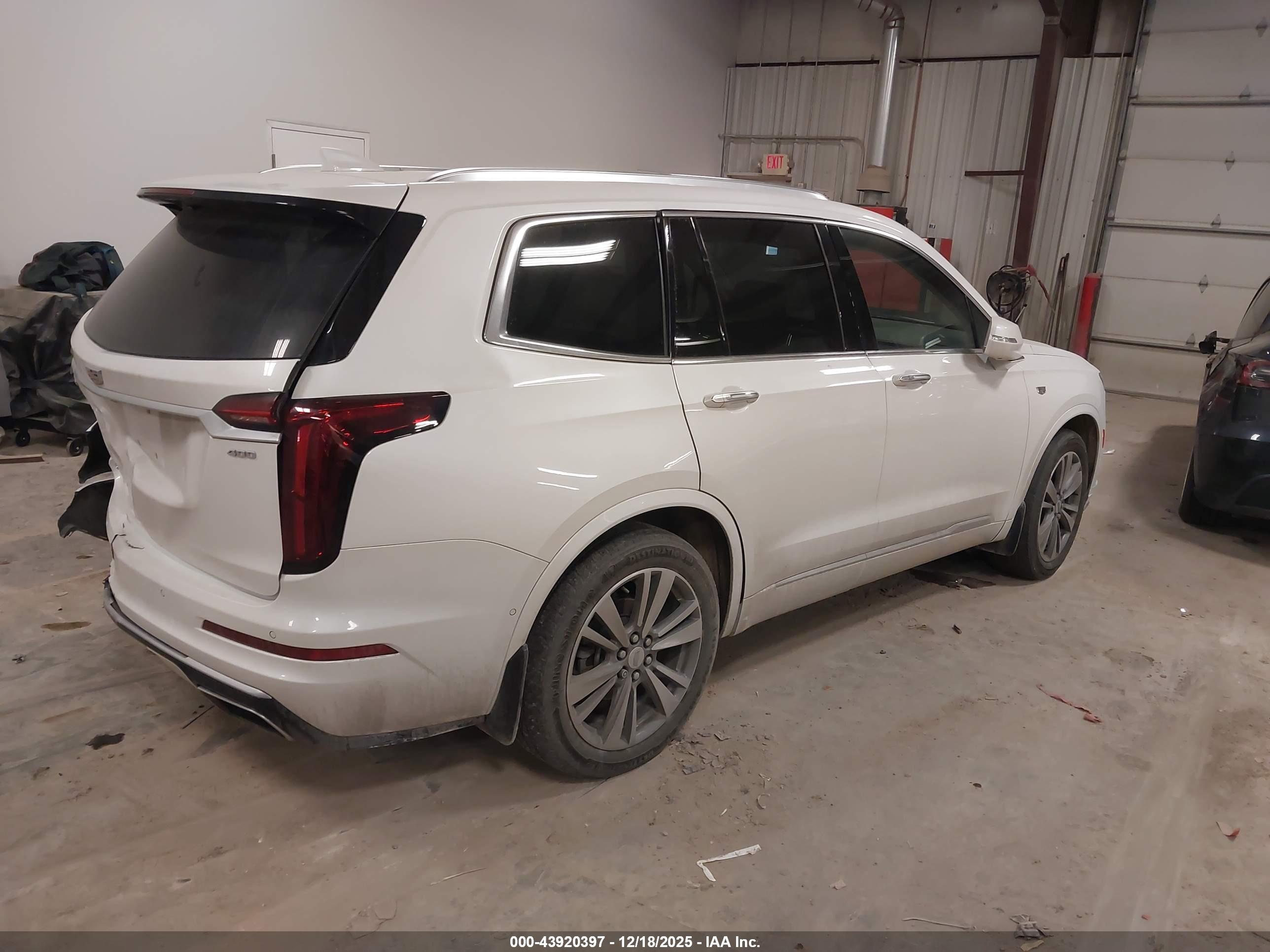CADILLAC XT6 image 4