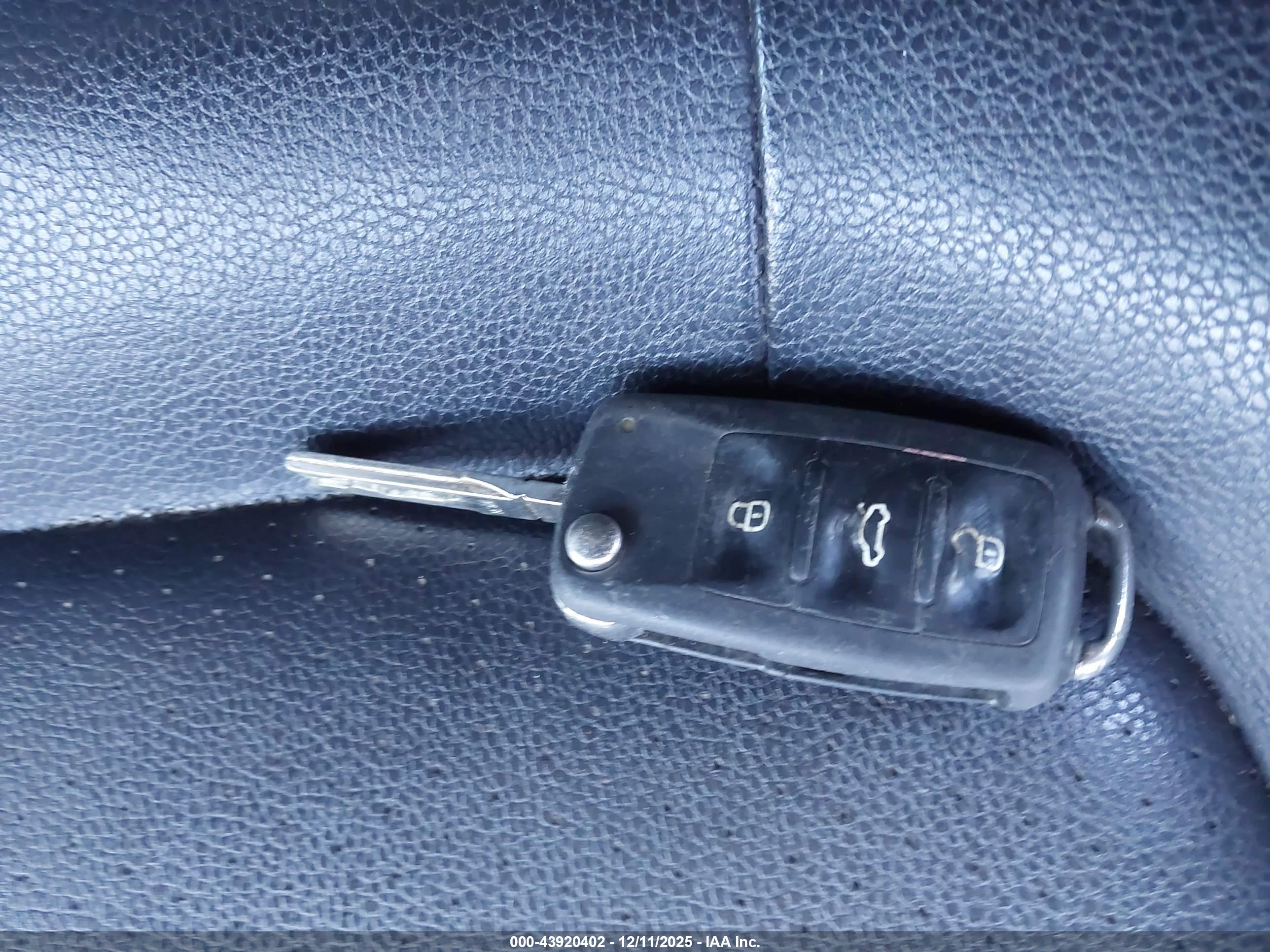 VOLKSWAGEN JETTA image 11
