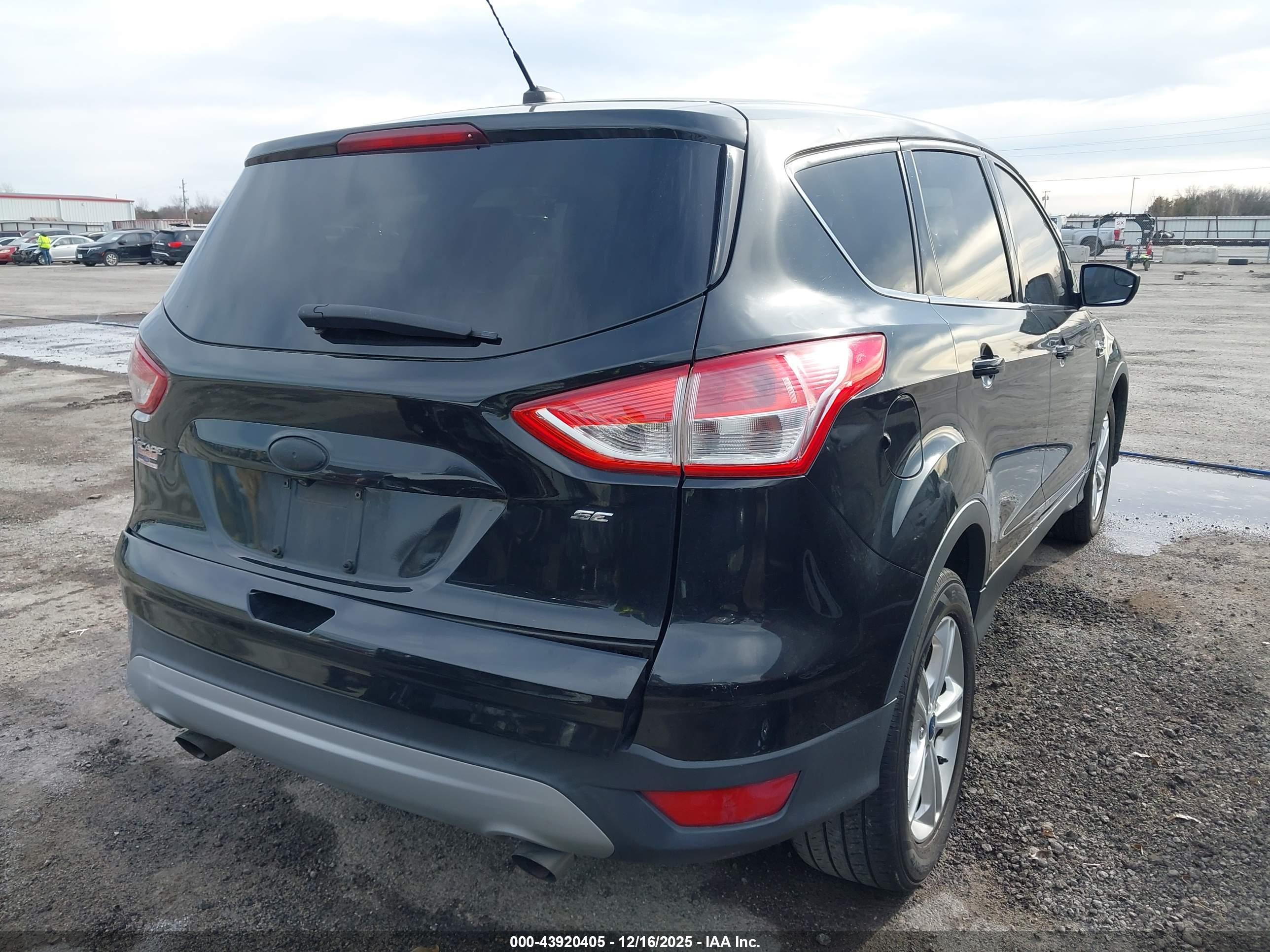 FORD ESCAPE image 4