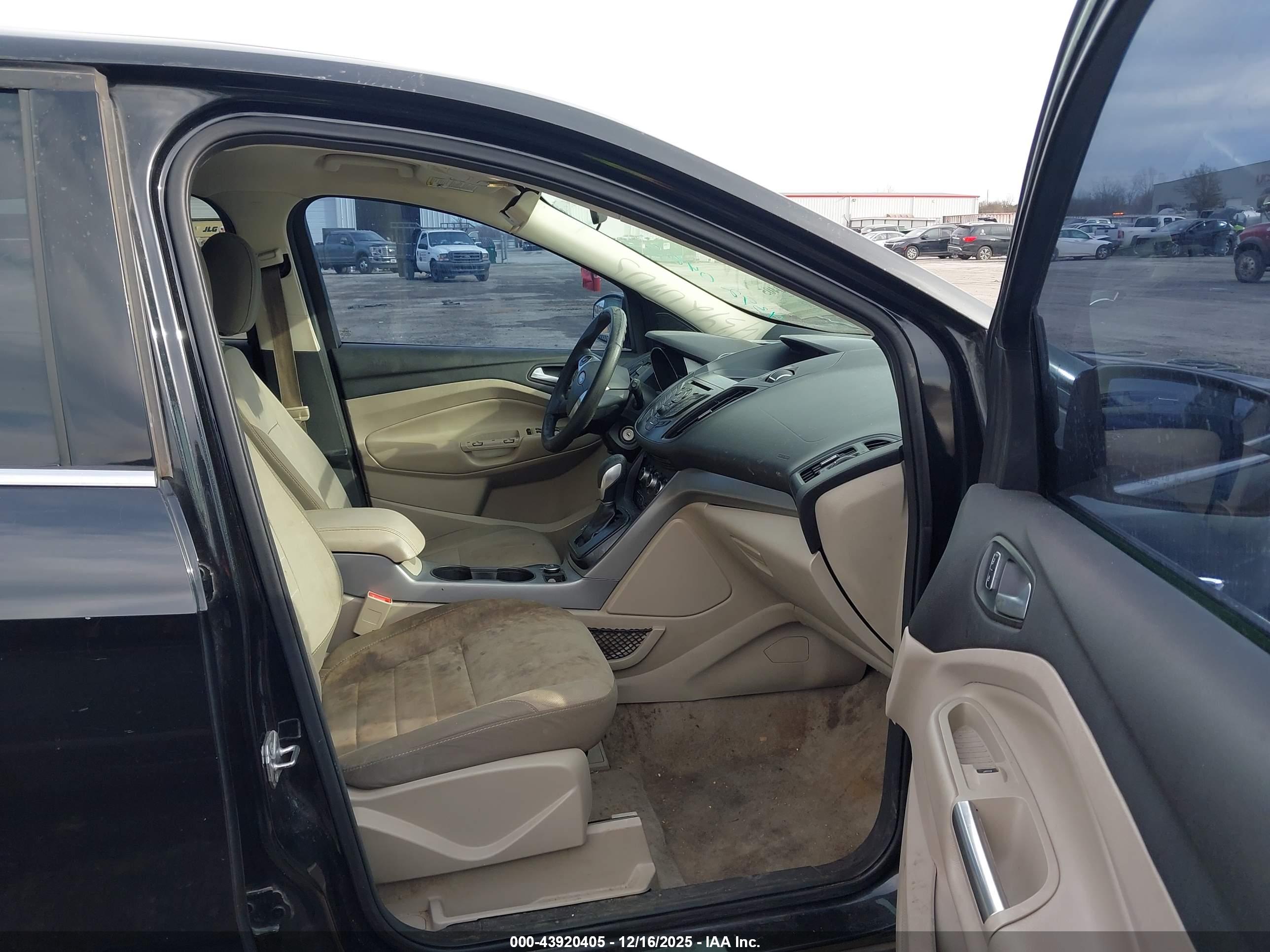 FORD ESCAPE image 5