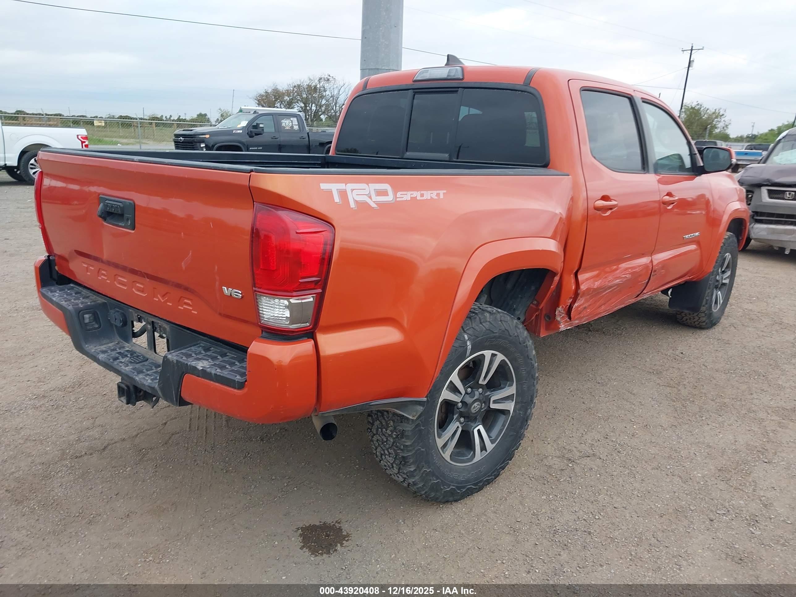 TOYOTA TACOMA image 4