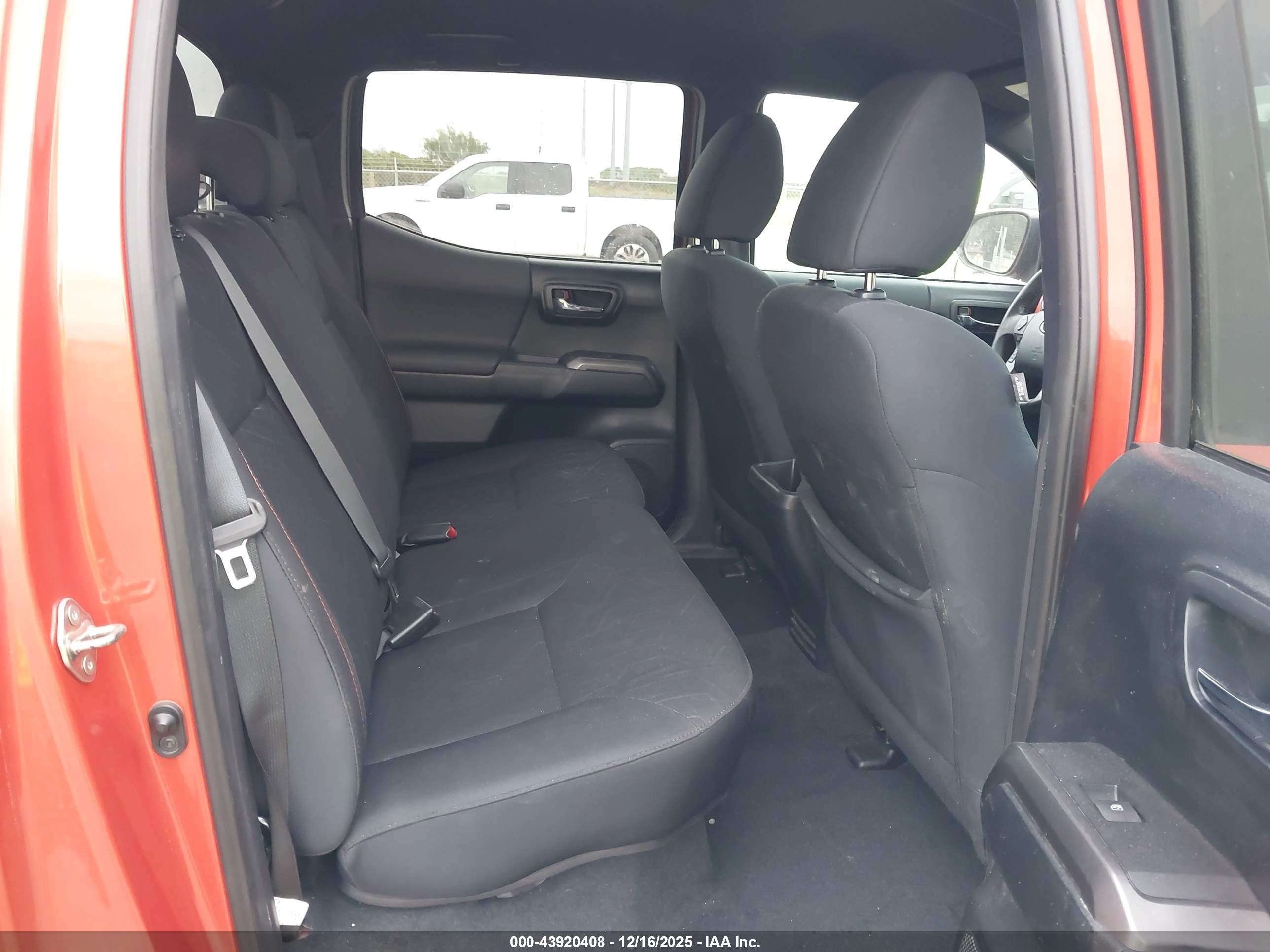 TOYOTA TACOMA image 8