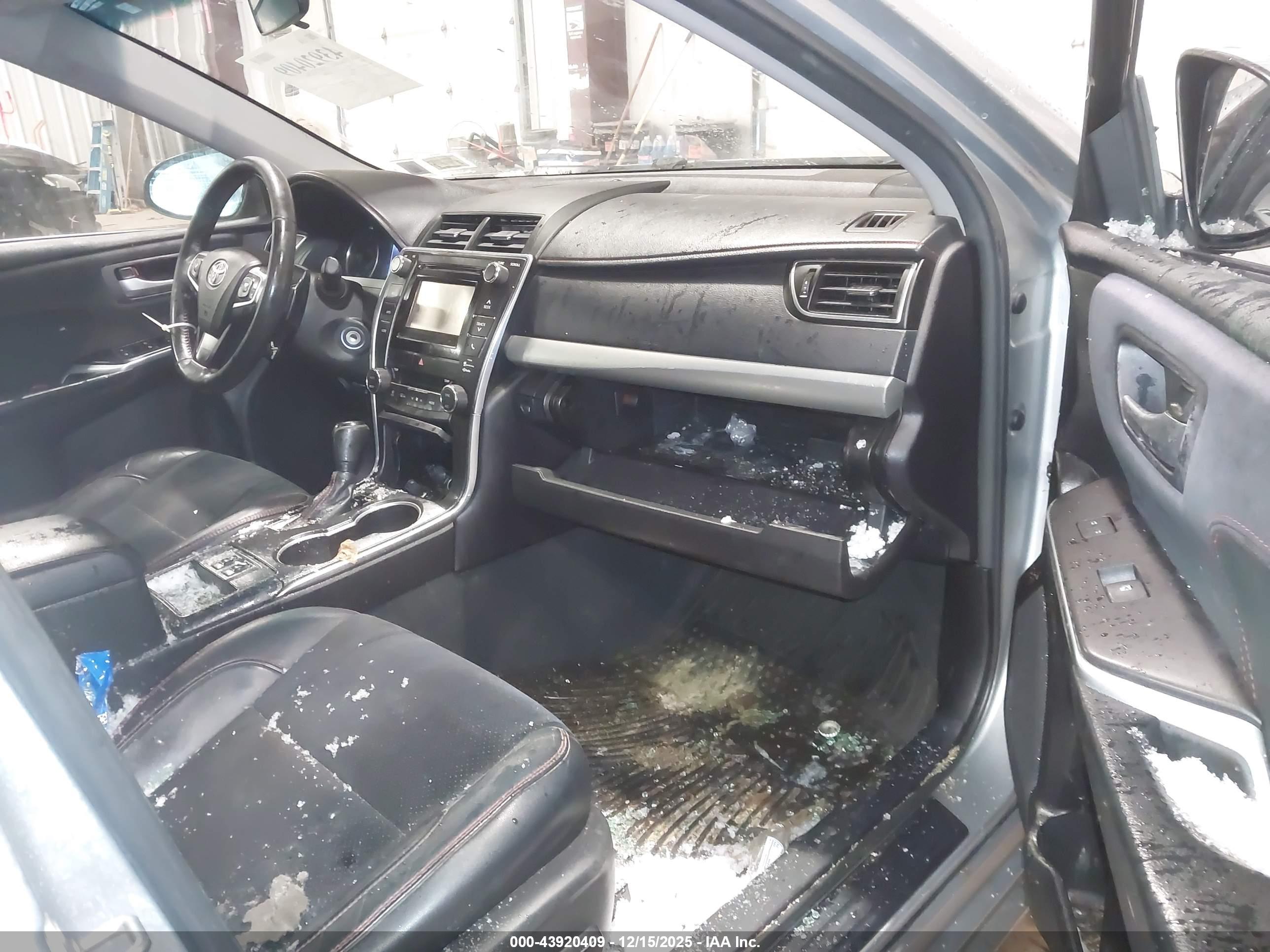 TOYOTA CAMRY image 5