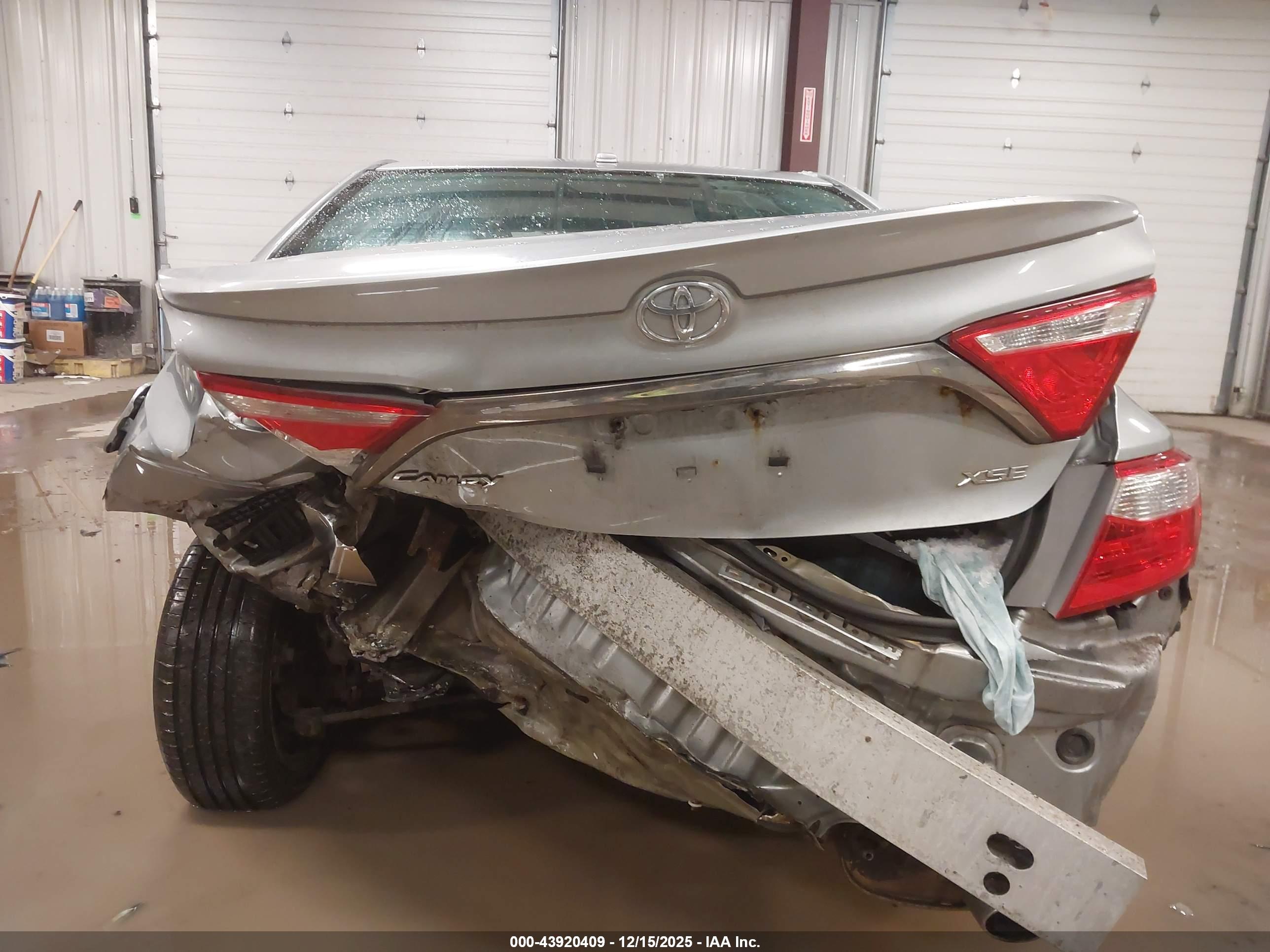 TOYOTA CAMRY image 6