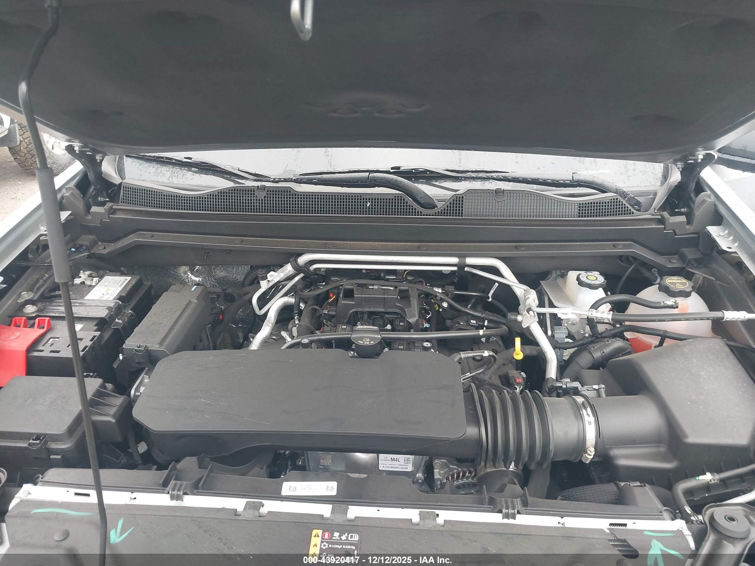 CHEVROLET COLORADO image 10