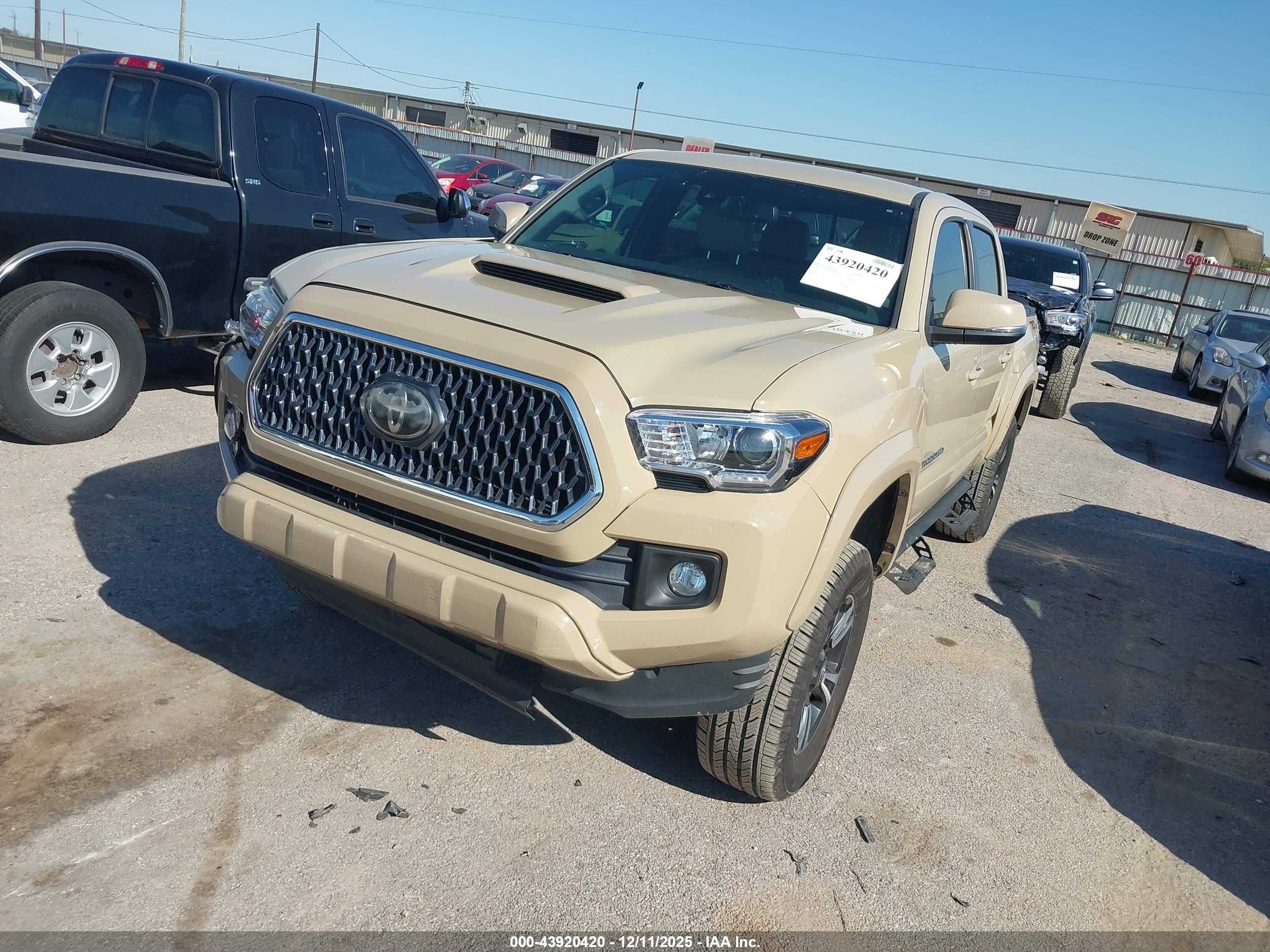 TOYOTA TACOMA image 2