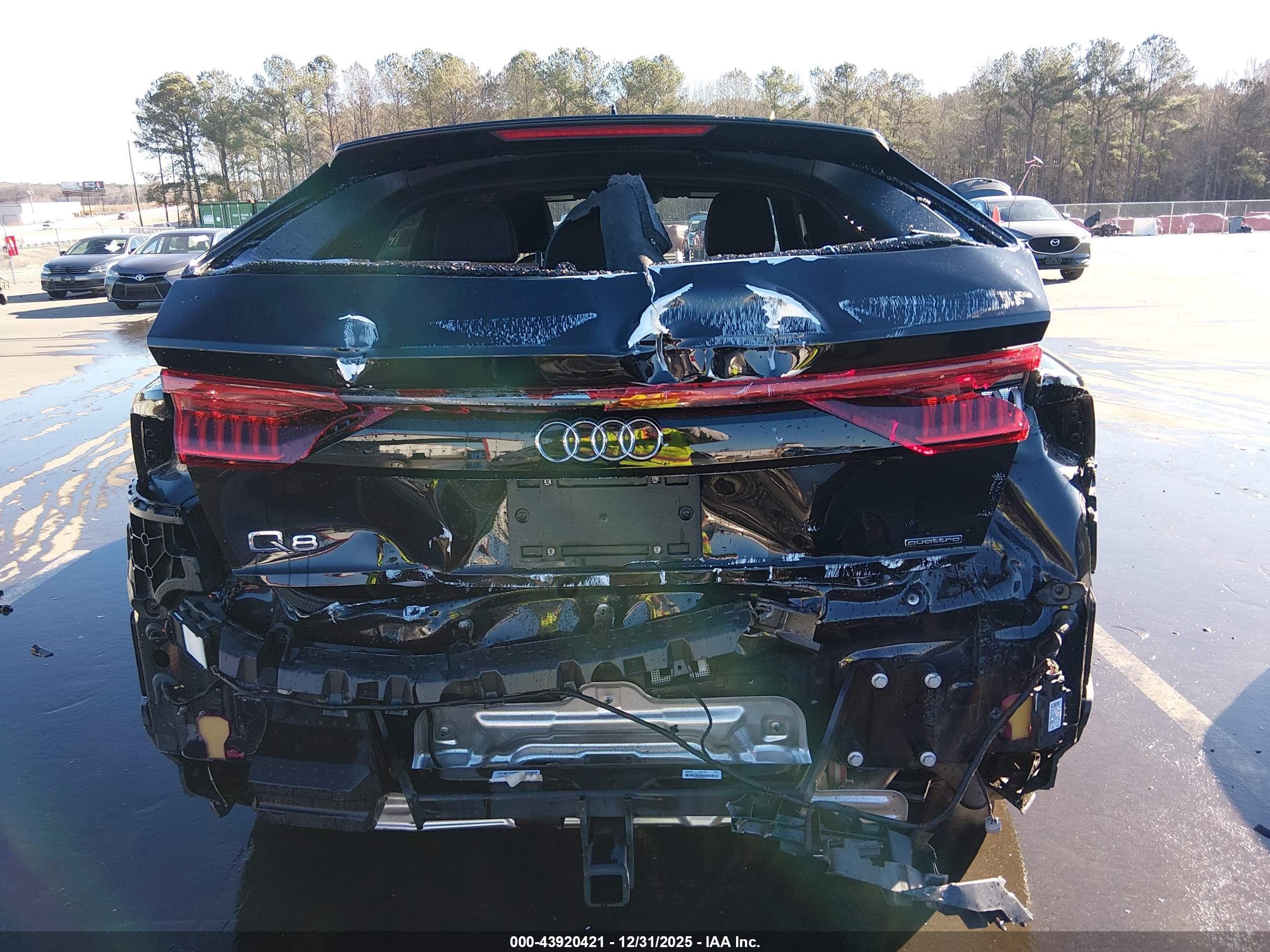 AUDI Q8 image 6