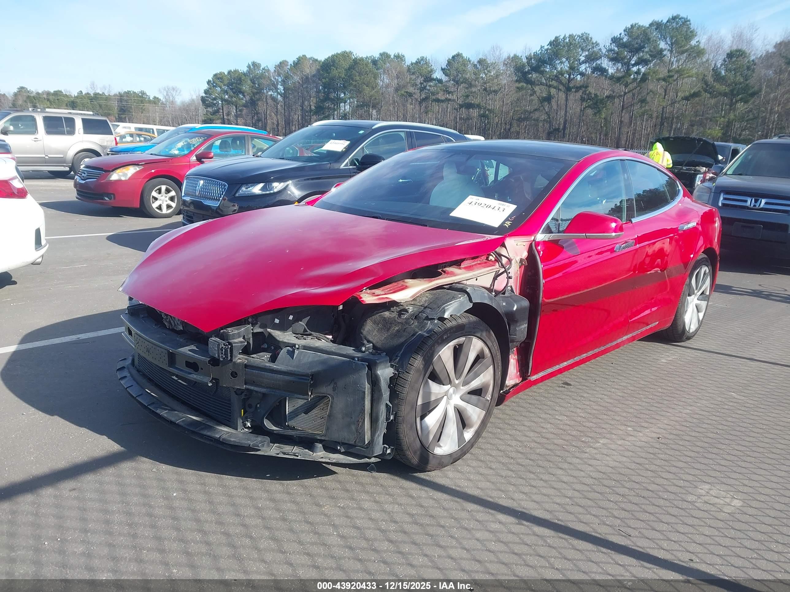 TESLA MODEL image 2