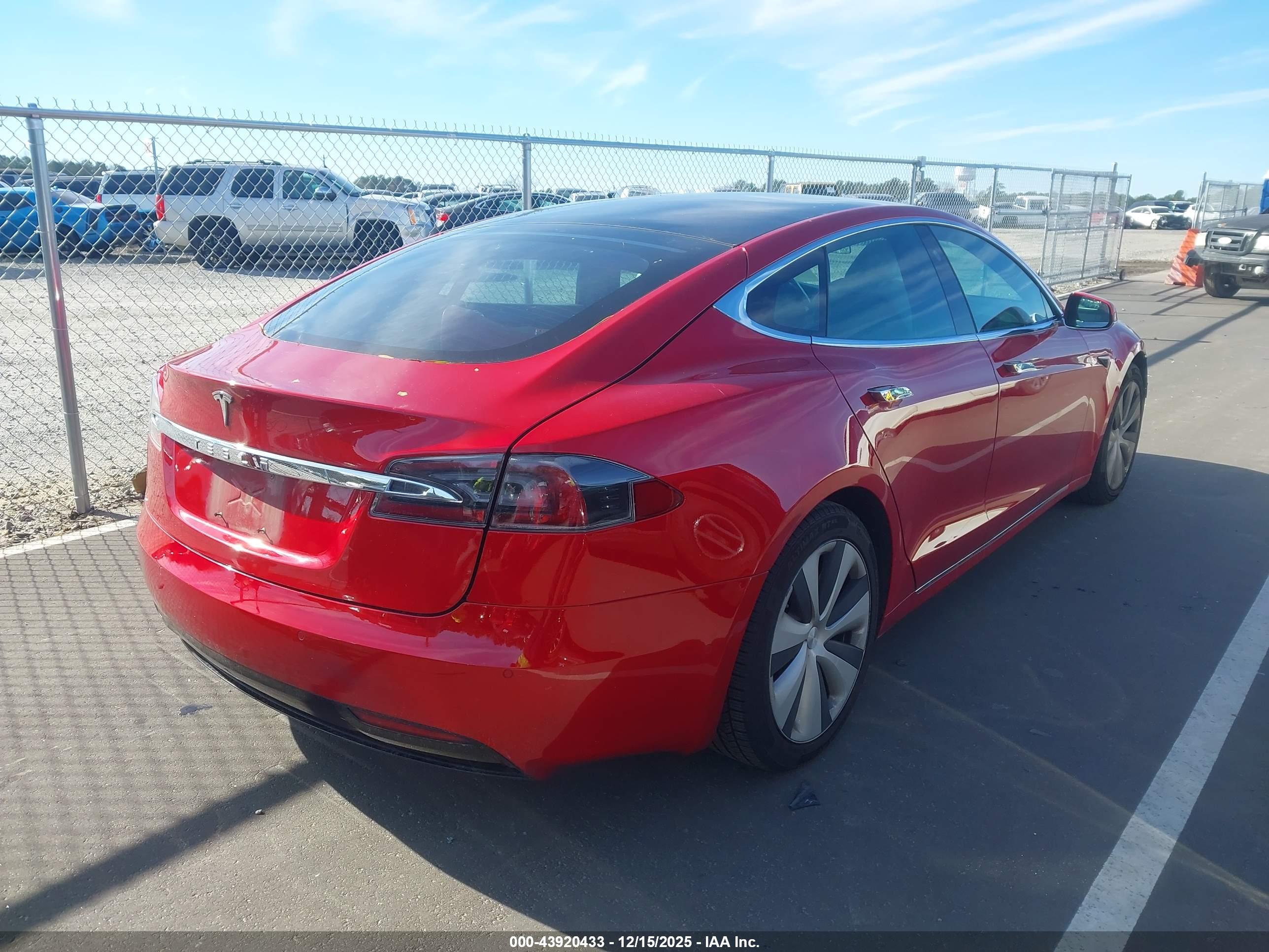 TESLA MODEL image 4