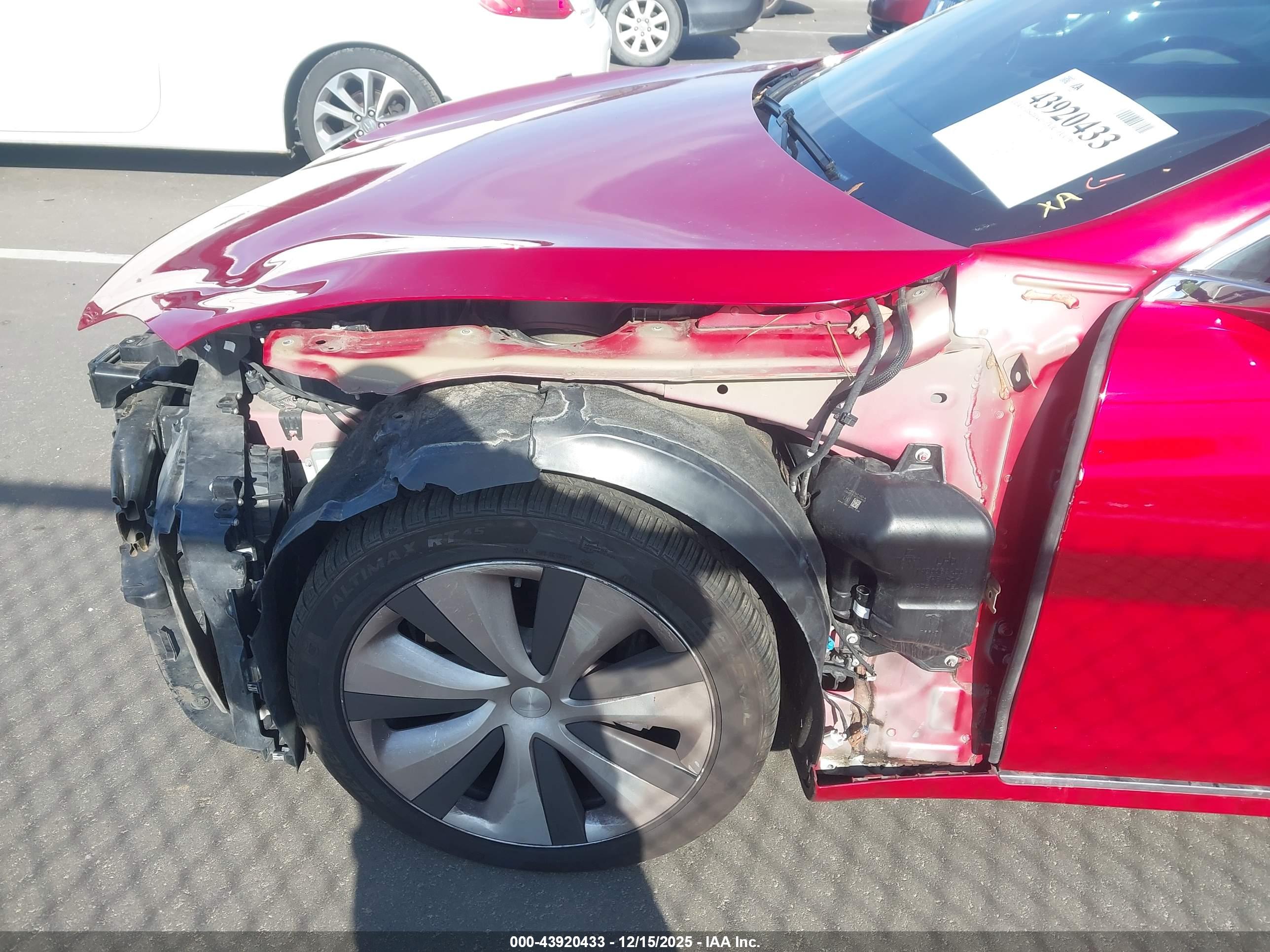 TESLA MODEL image 6