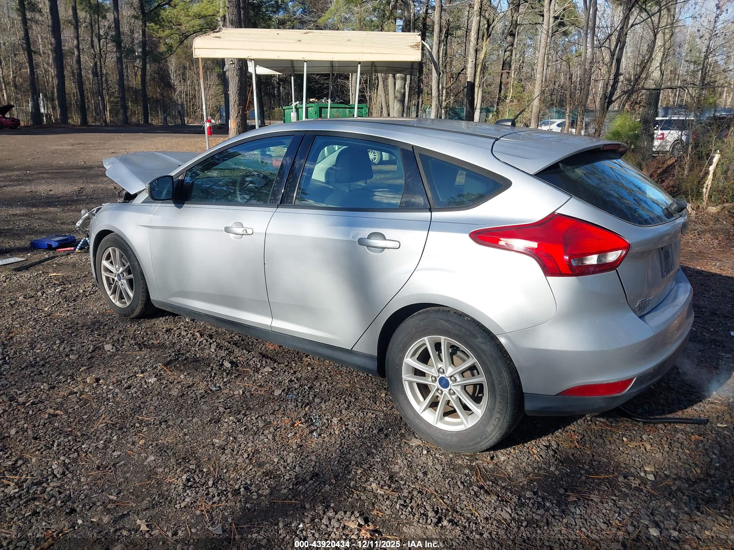 FORD FOCUS image 3
