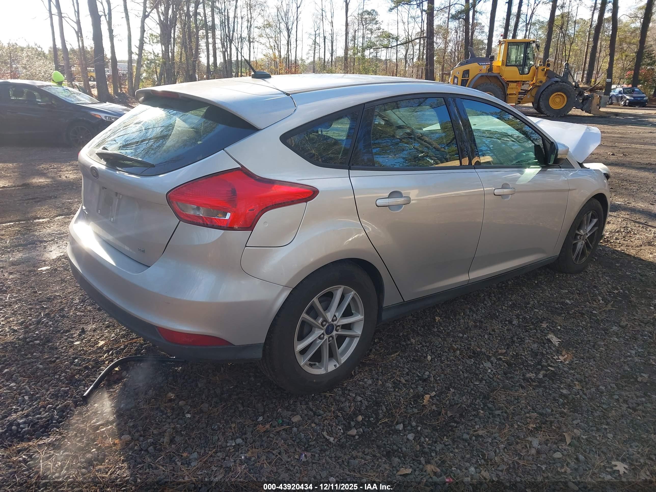 FORD FOCUS image 4