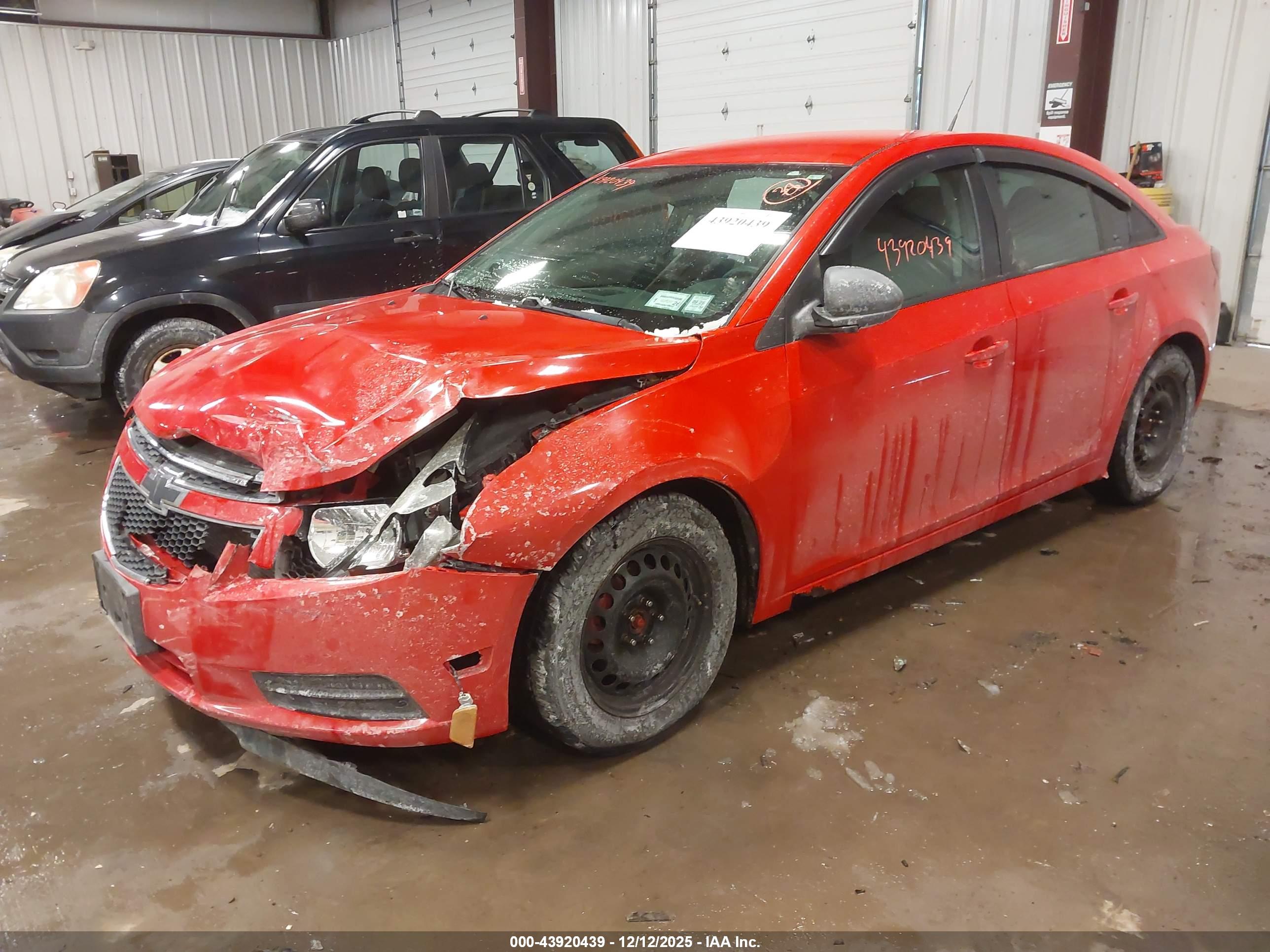 CHEVROLET CRUZE image 2