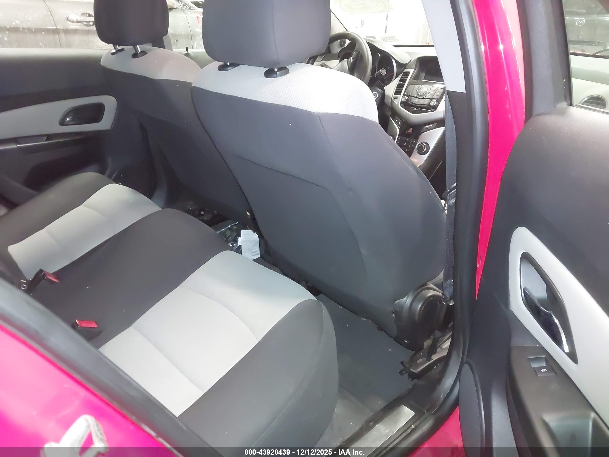 CHEVROLET CRUZE image 8