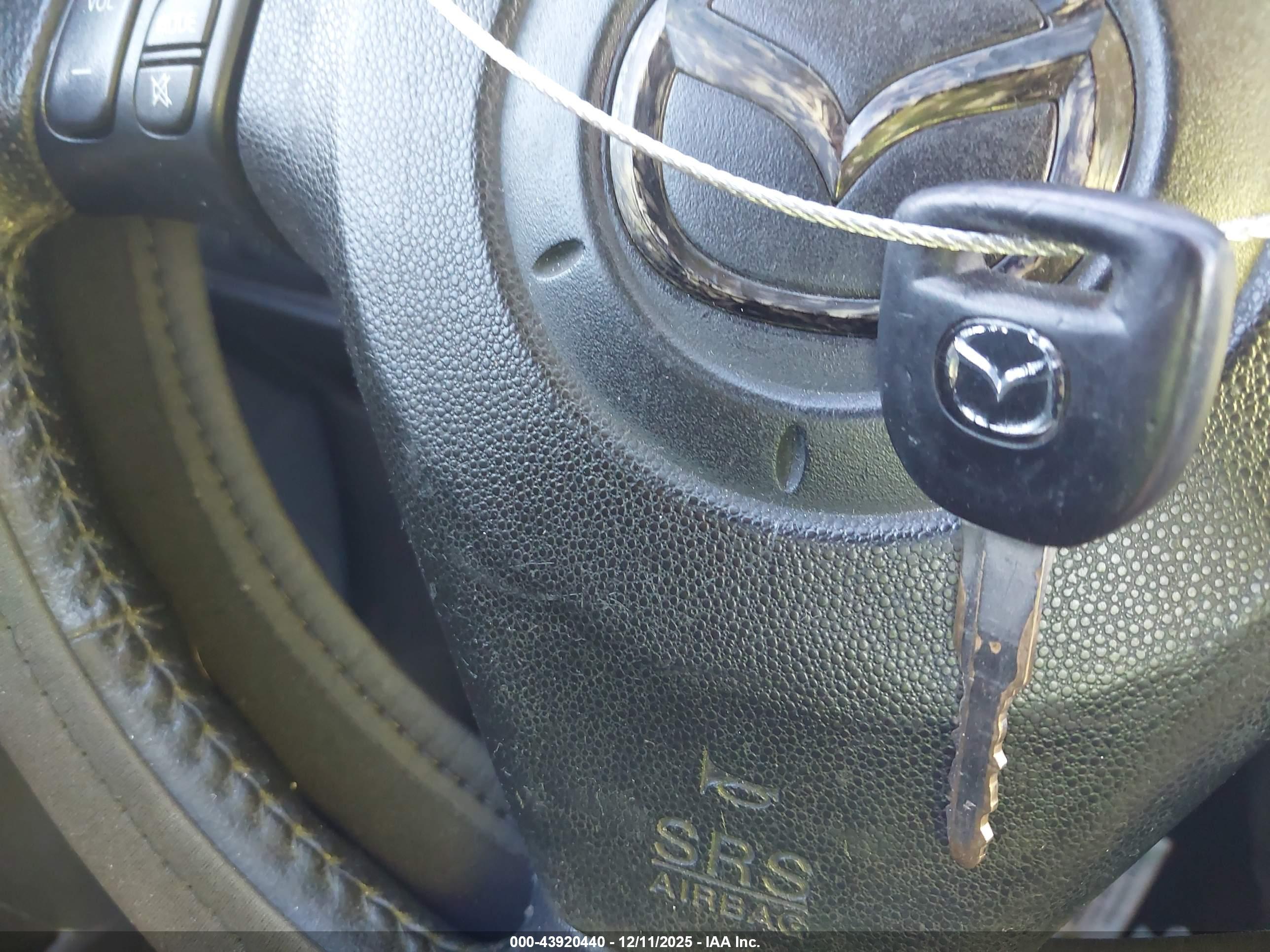 MAZDA MAZDA3 image 11