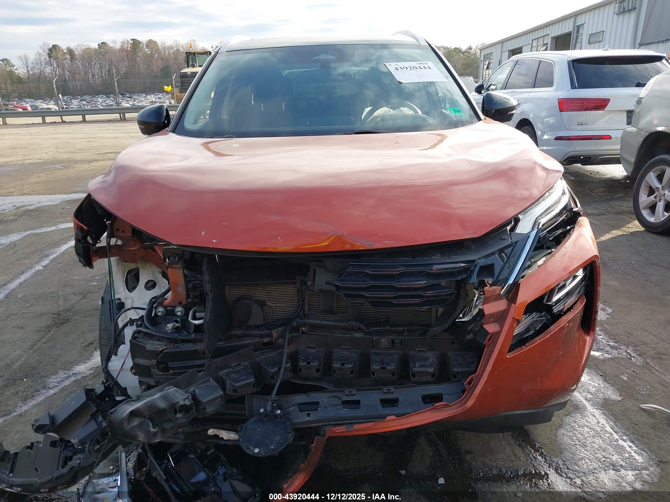NISSAN ROGUE image 6