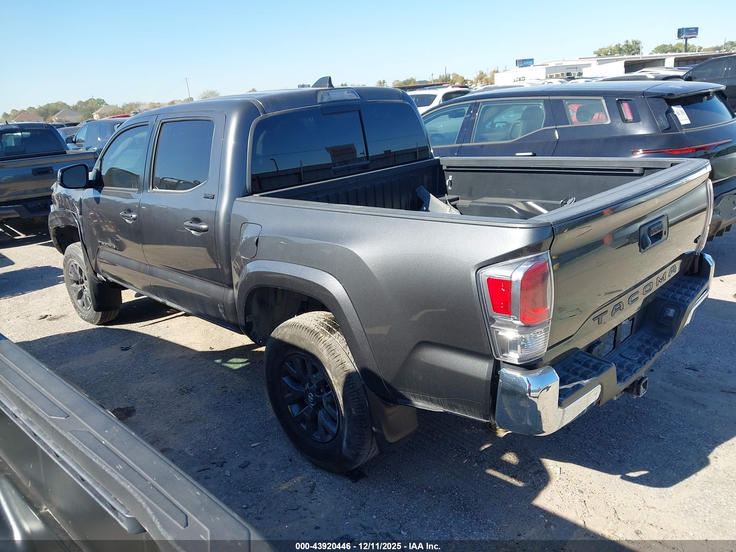 TOYOTA TACOMA image 3