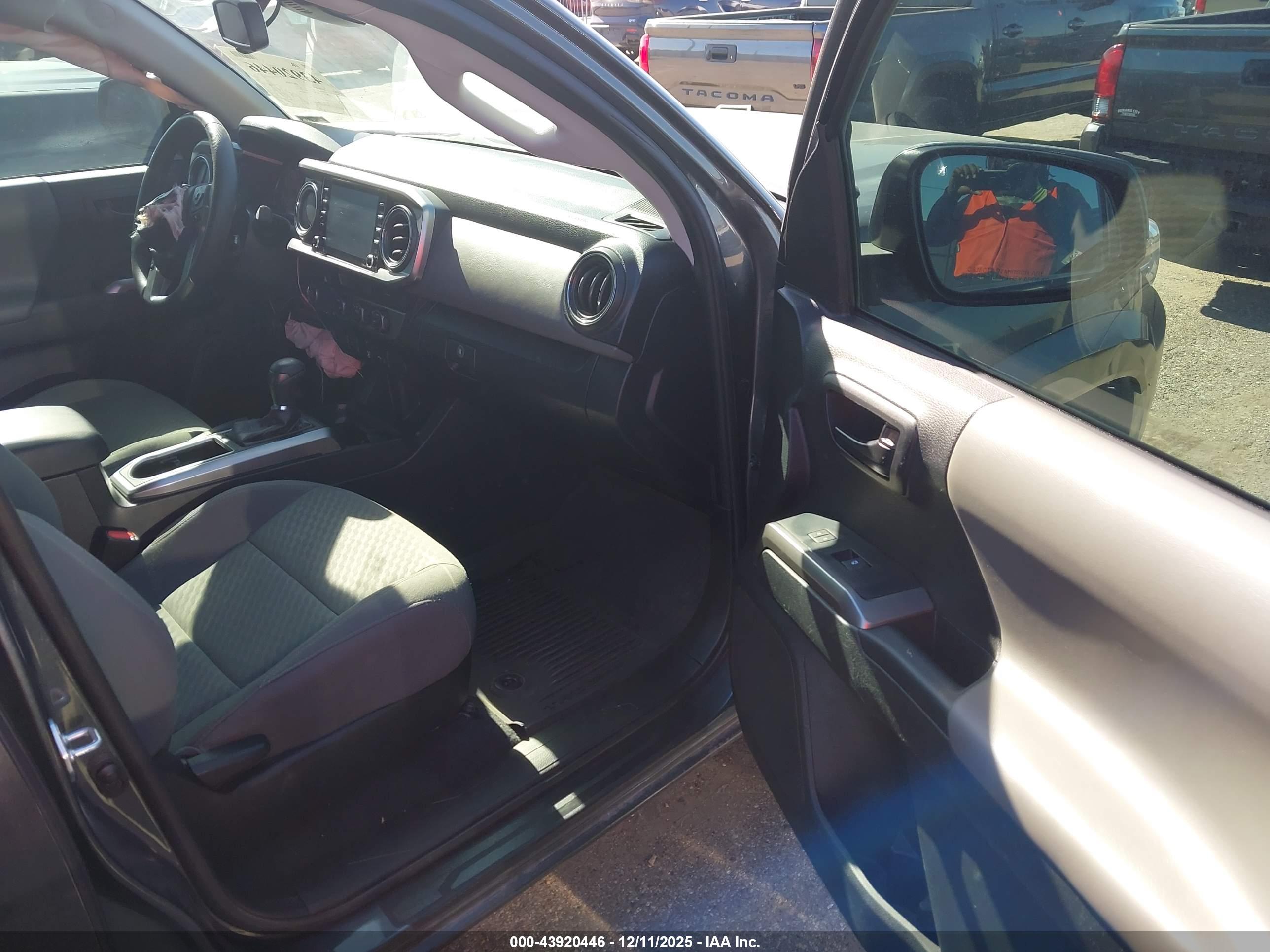 TOYOTA TACOMA image 5