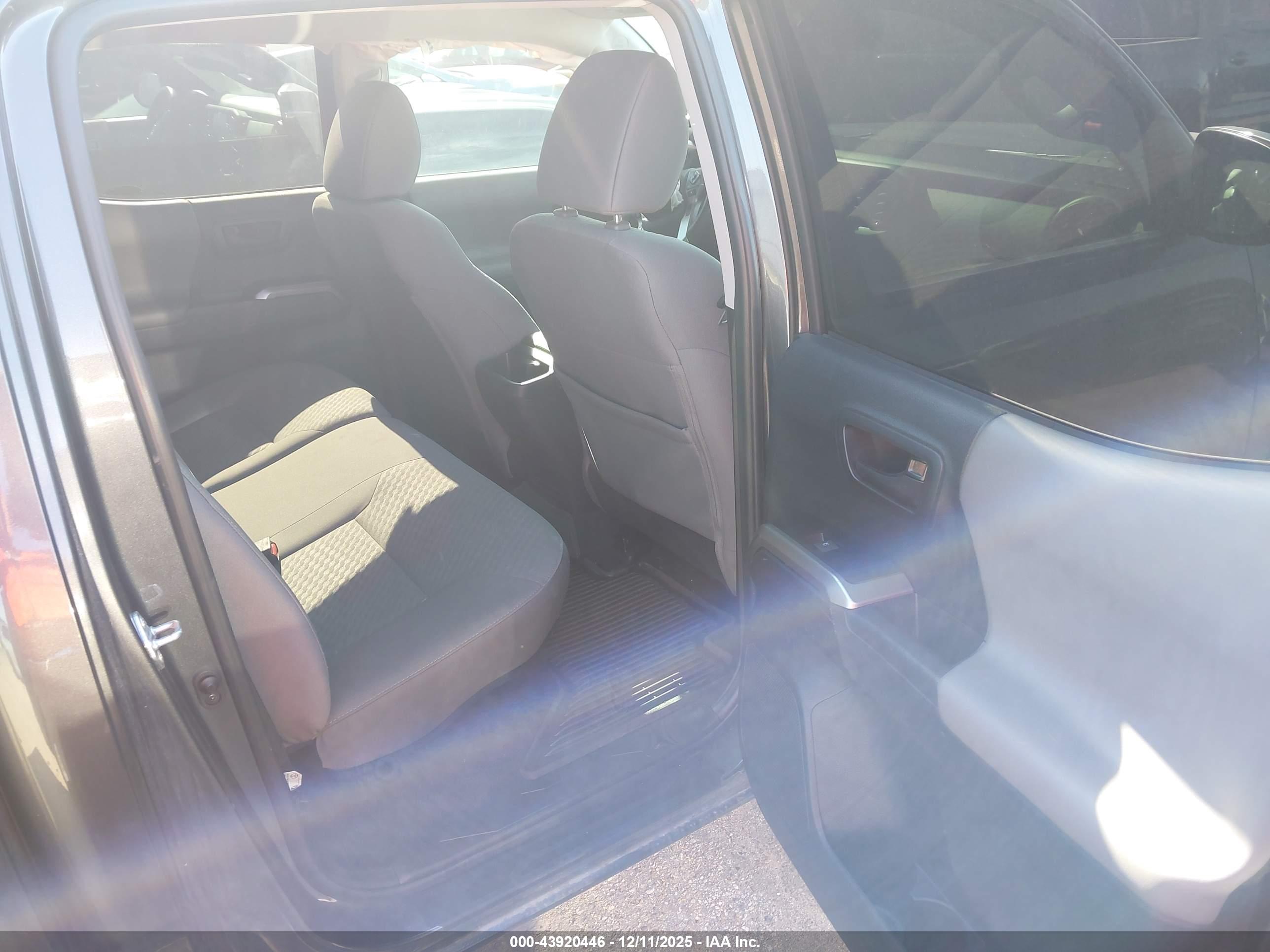 TOYOTA TACOMA image 8