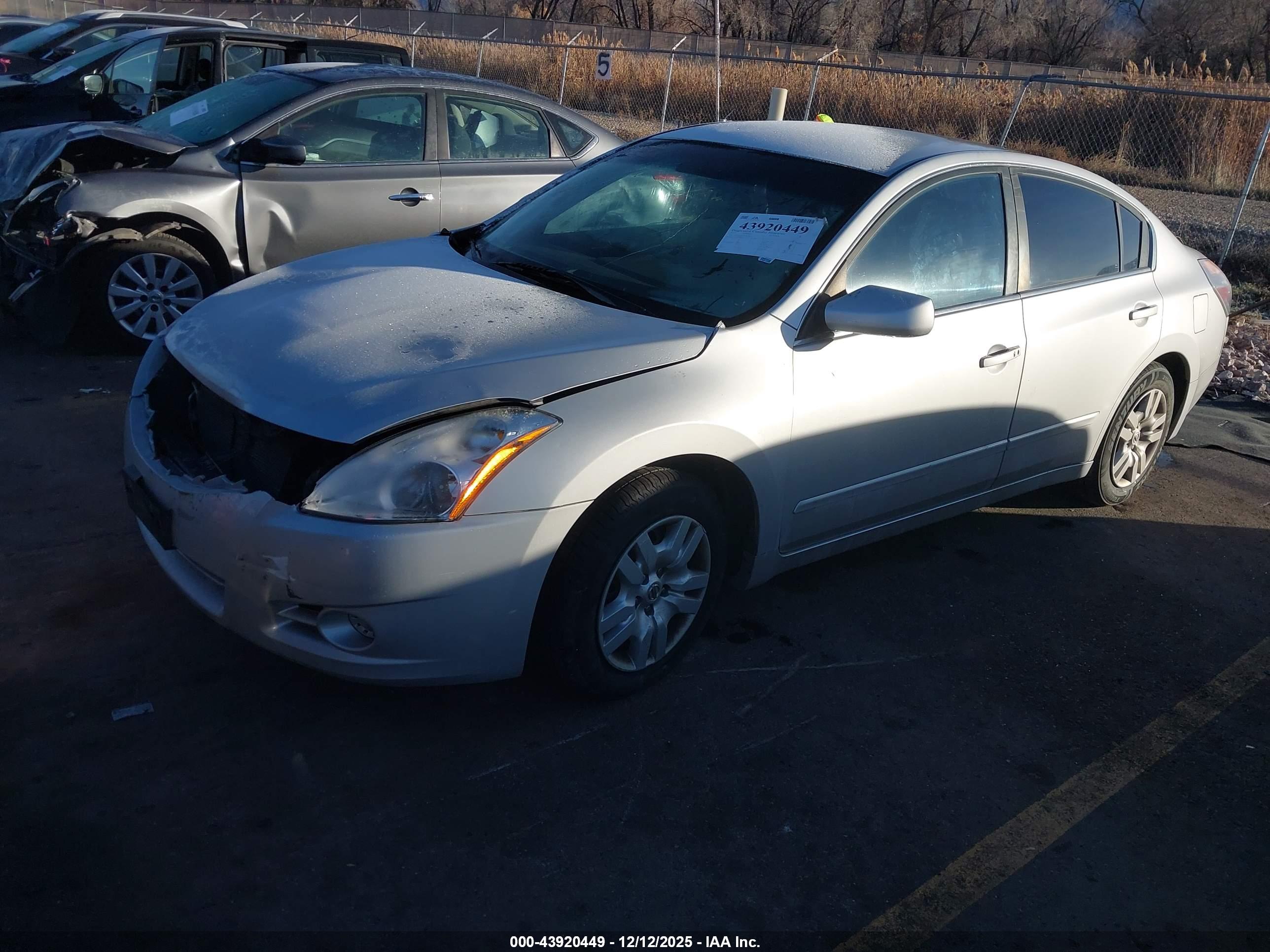 NISSAN ALTIMA image 2