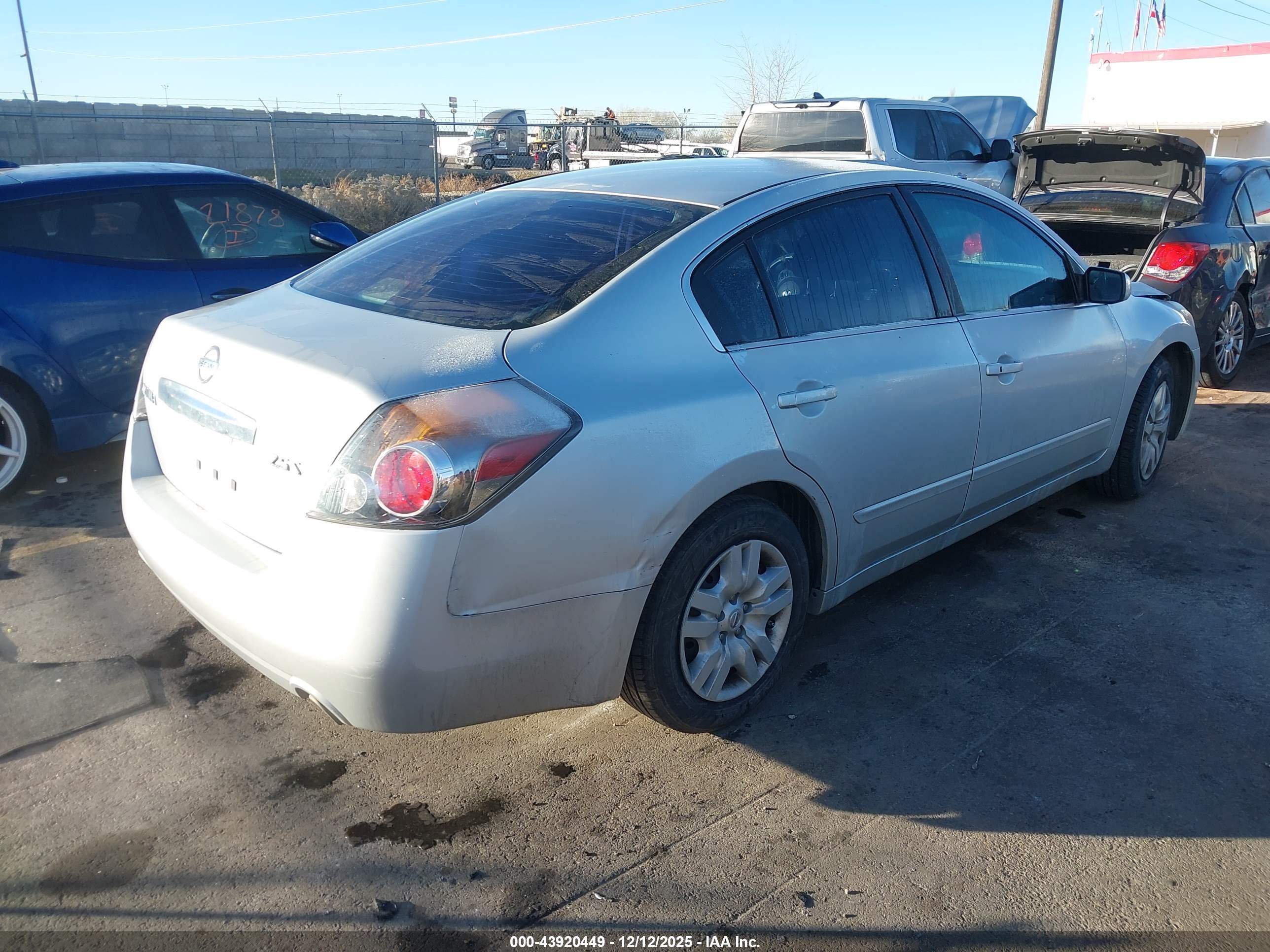 NISSAN ALTIMA image 4