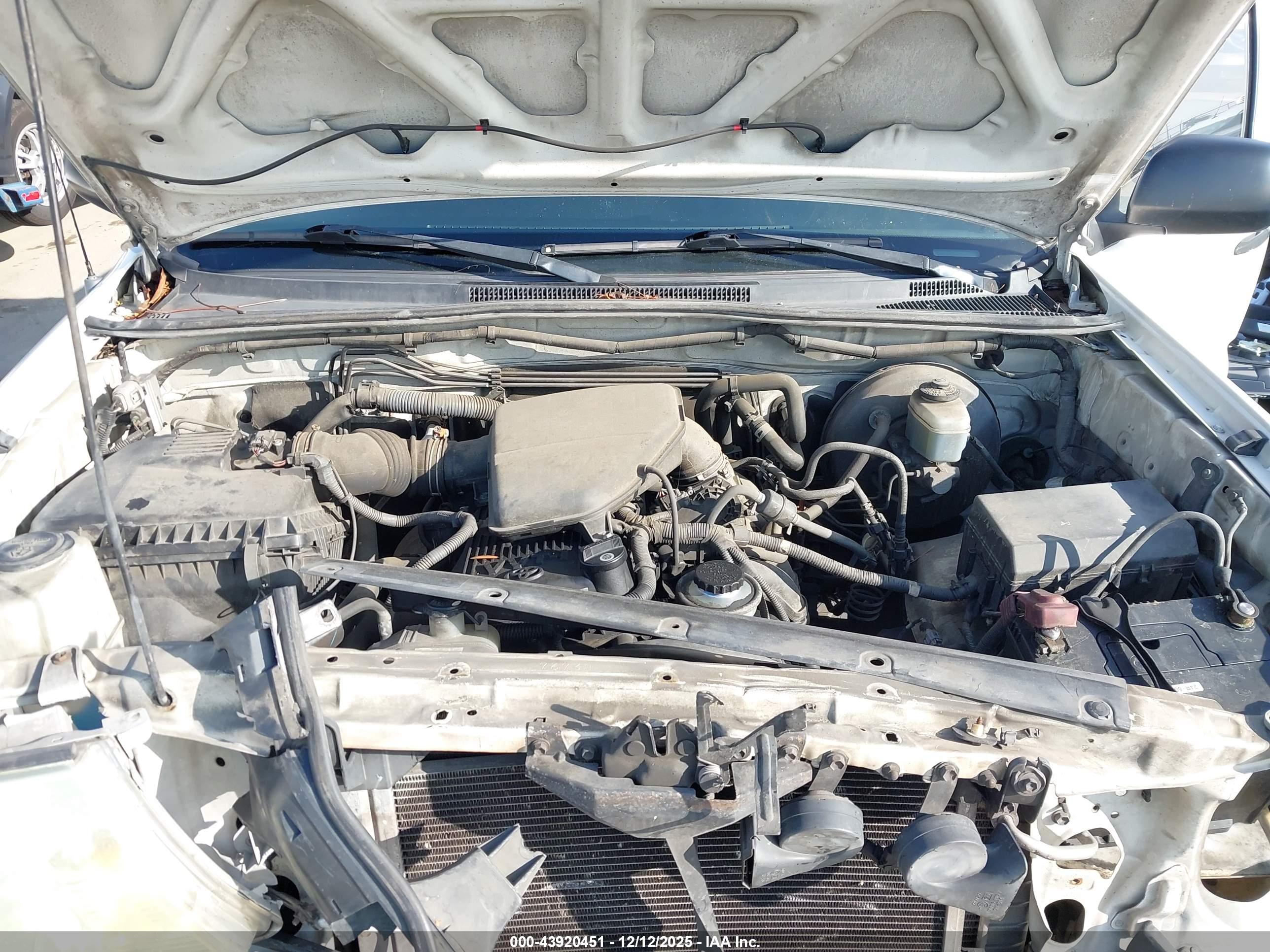 TOYOTA TACOMA image 10