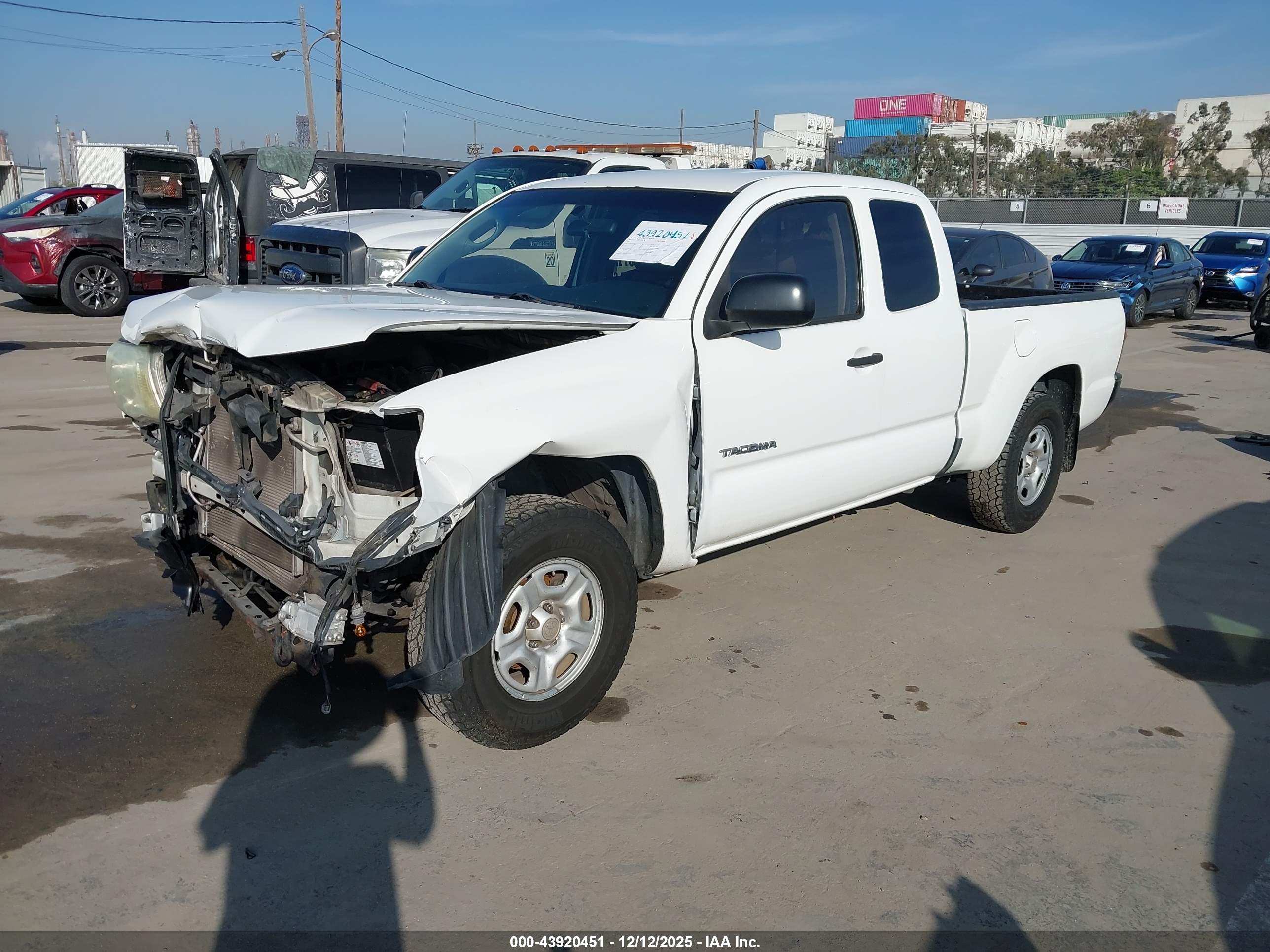 TOYOTA TACOMA image 2
