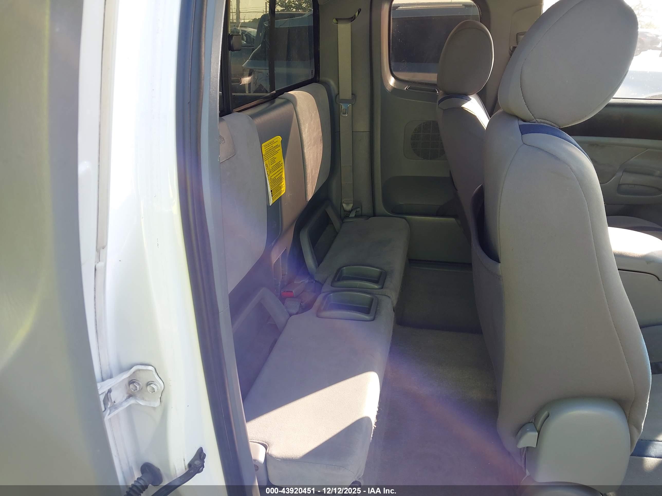 TOYOTA TACOMA image 8