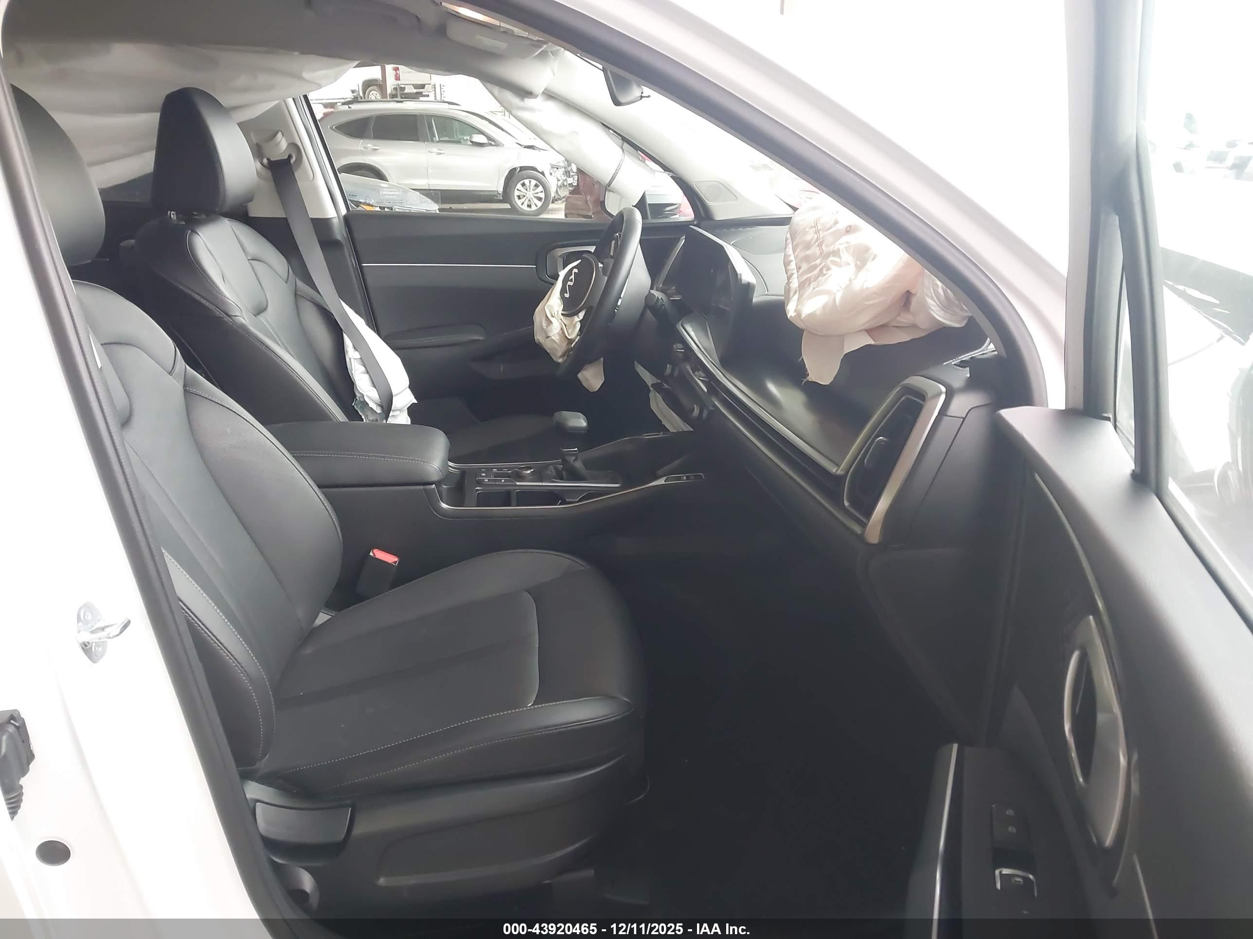 KIA SORENTO image 5