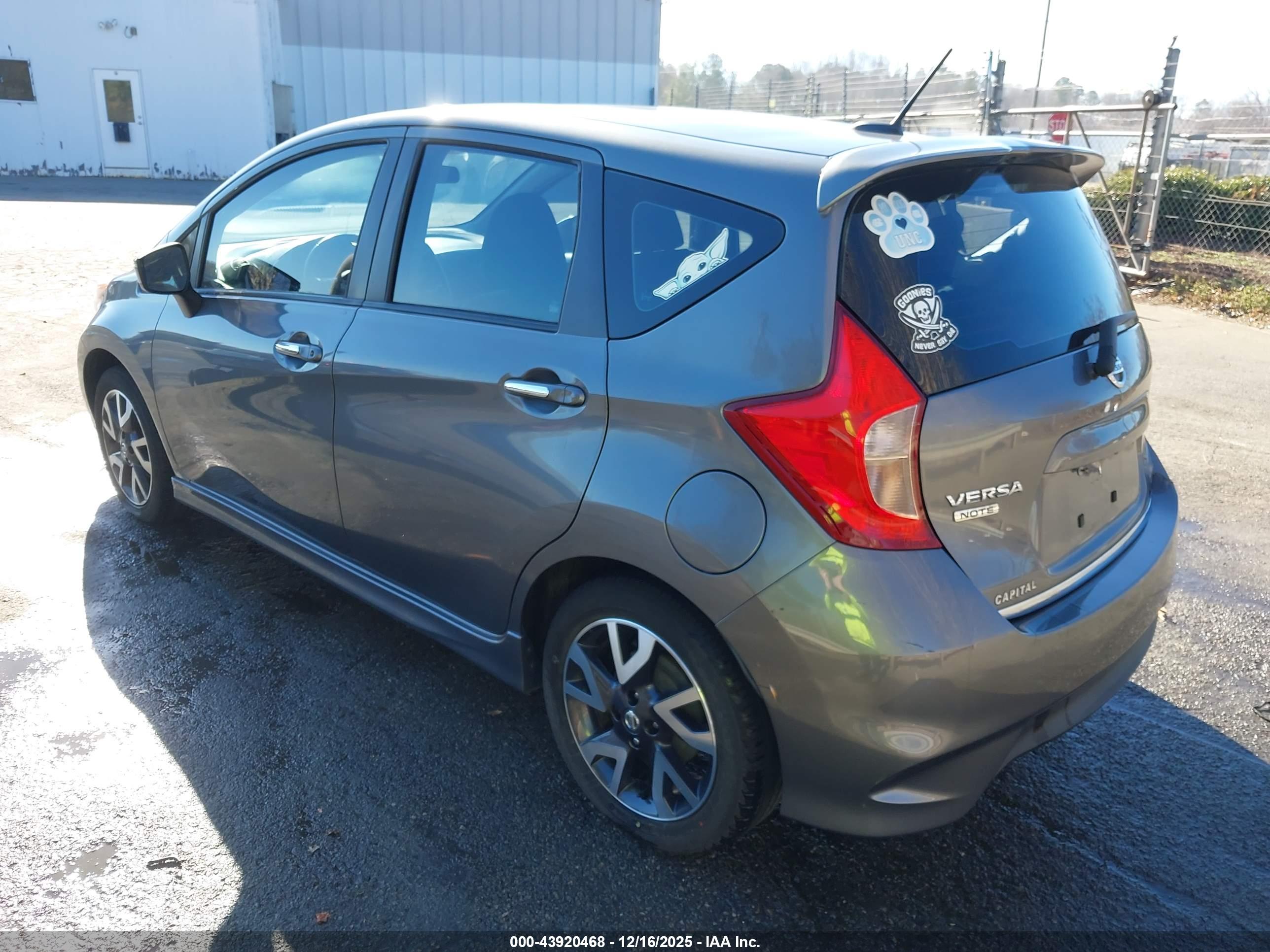 NISSAN VERSA image 3