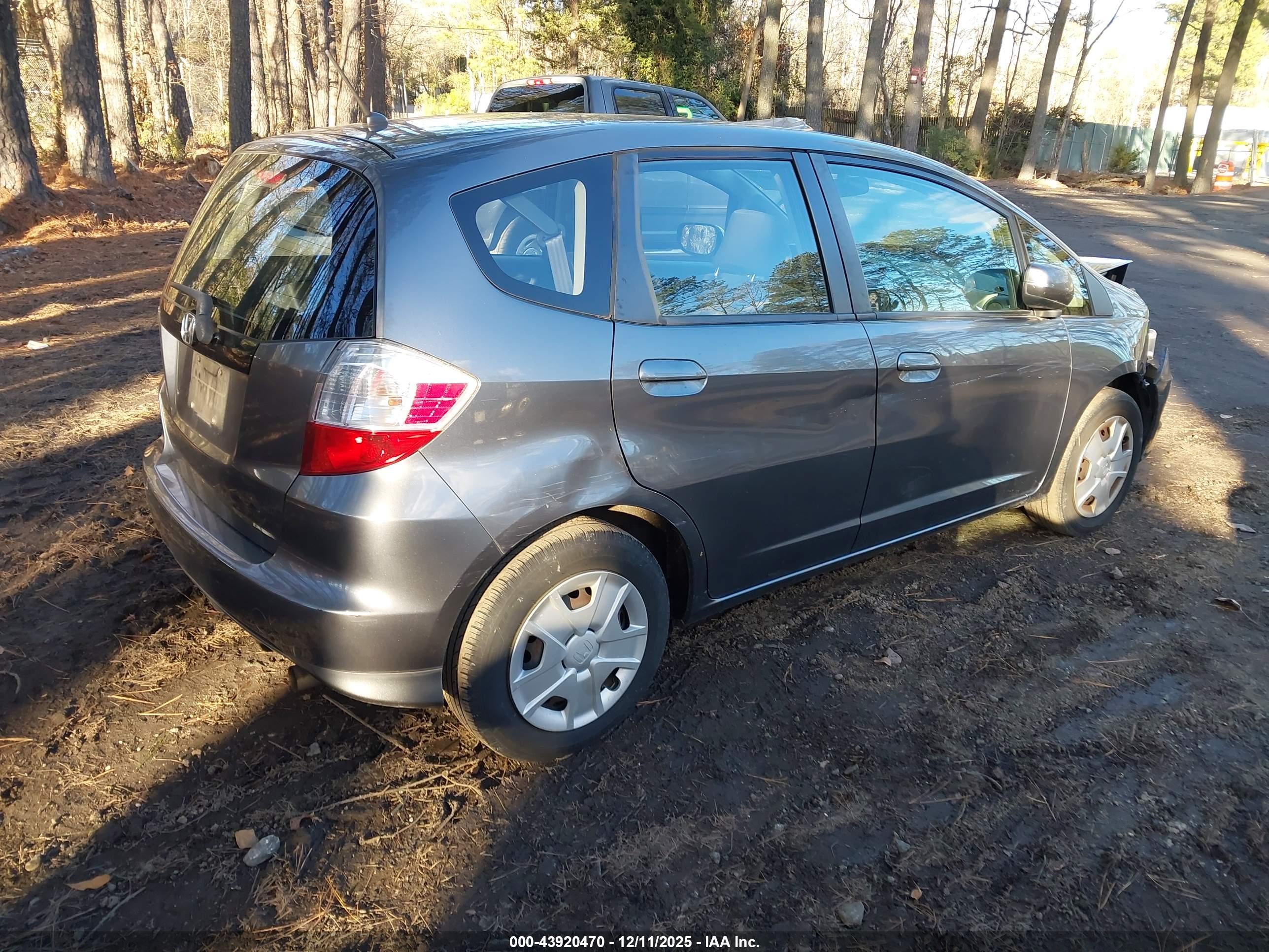 HONDA FIT image 4