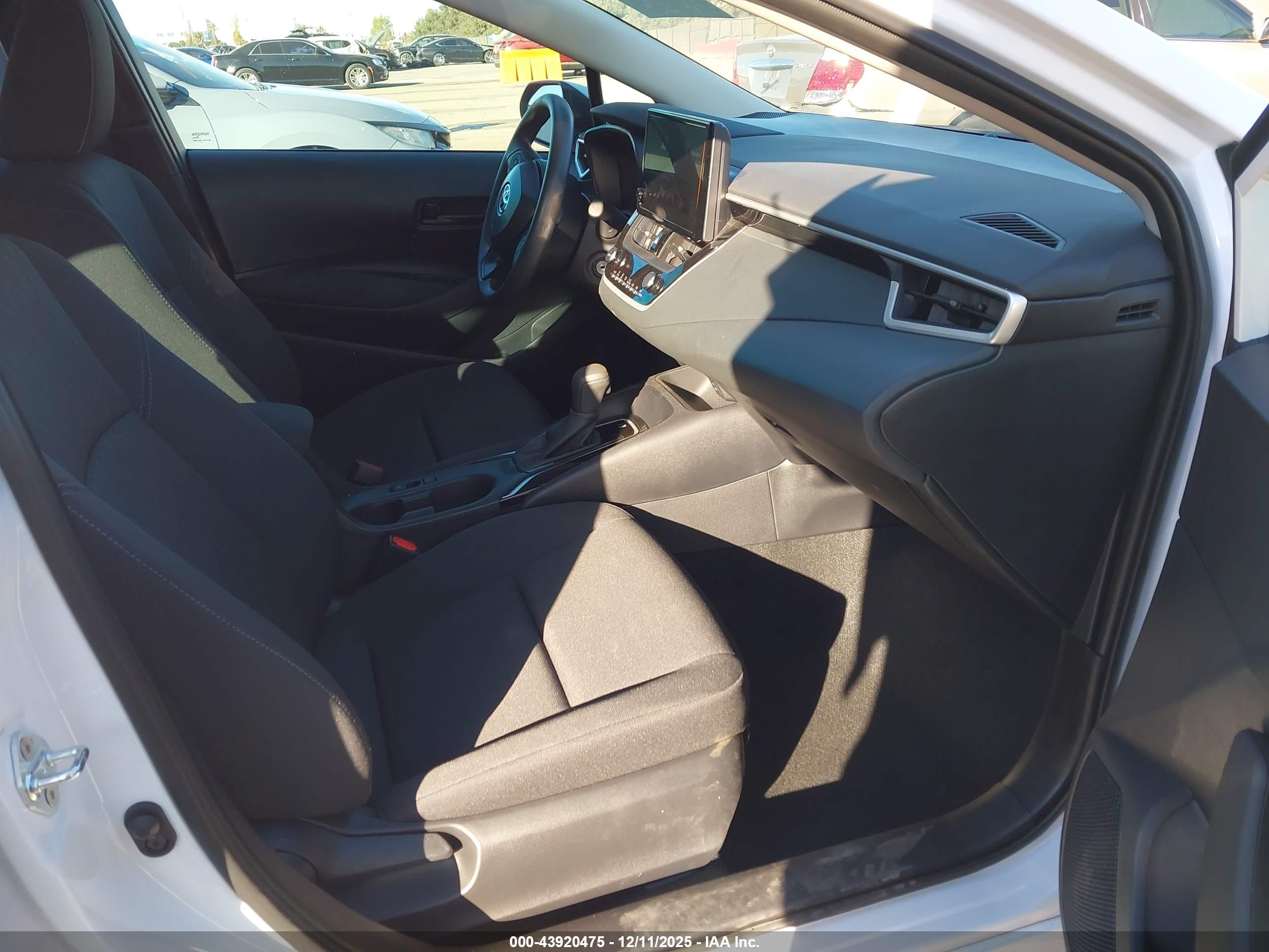TOYOTA COROLLA image 5