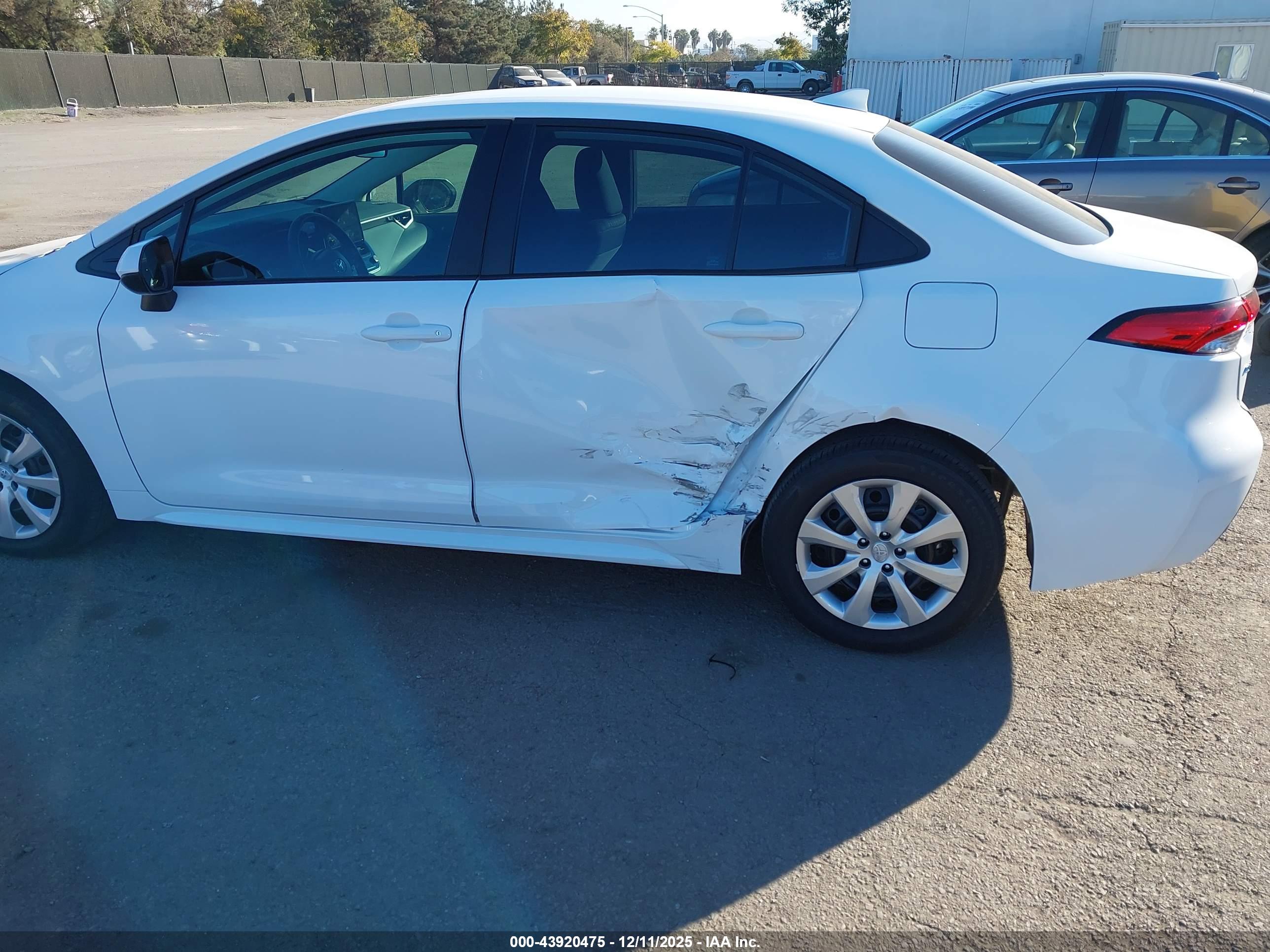 TOYOTA COROLLA image 6