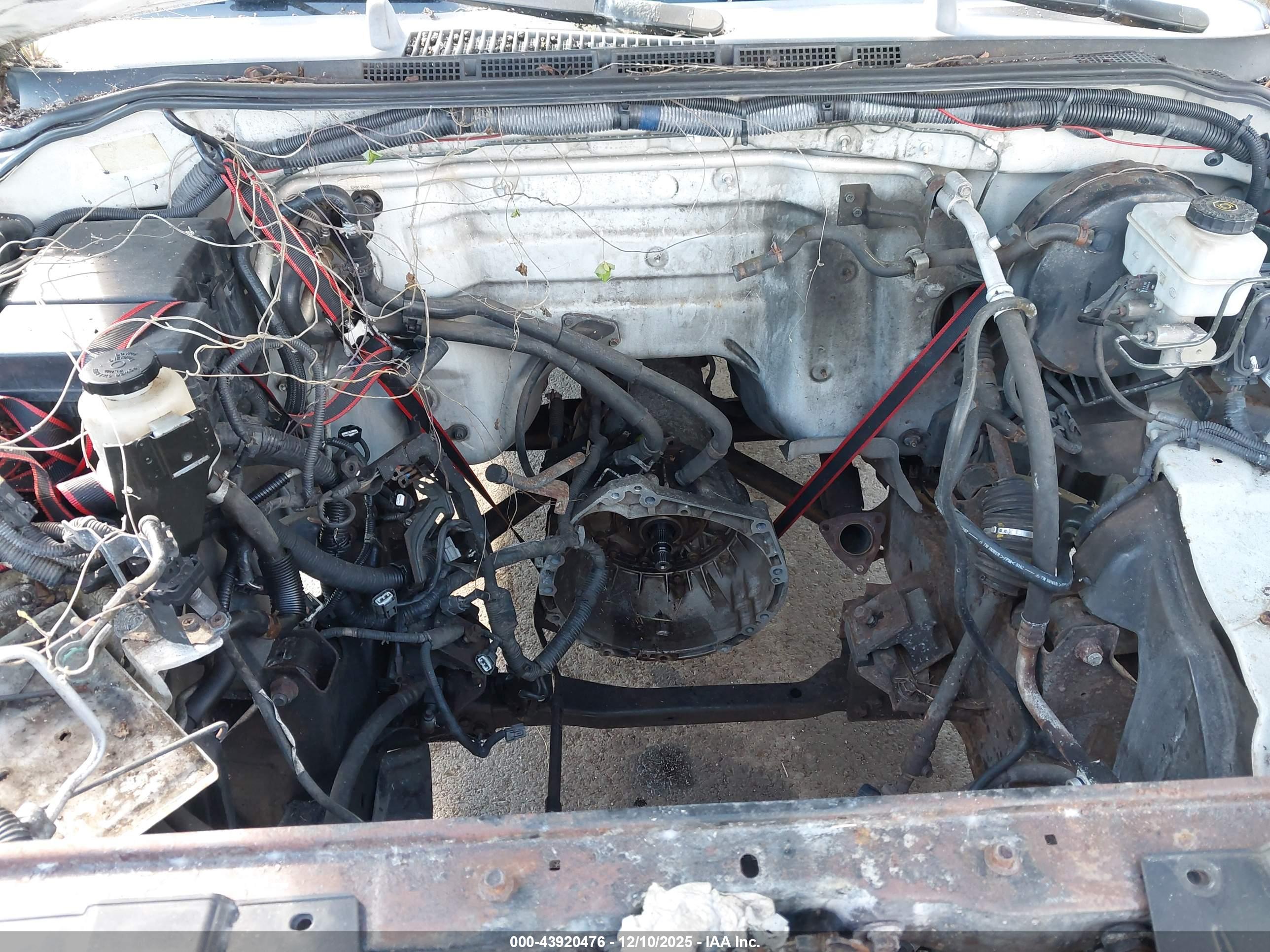 NISSAN FRONTIER image 10