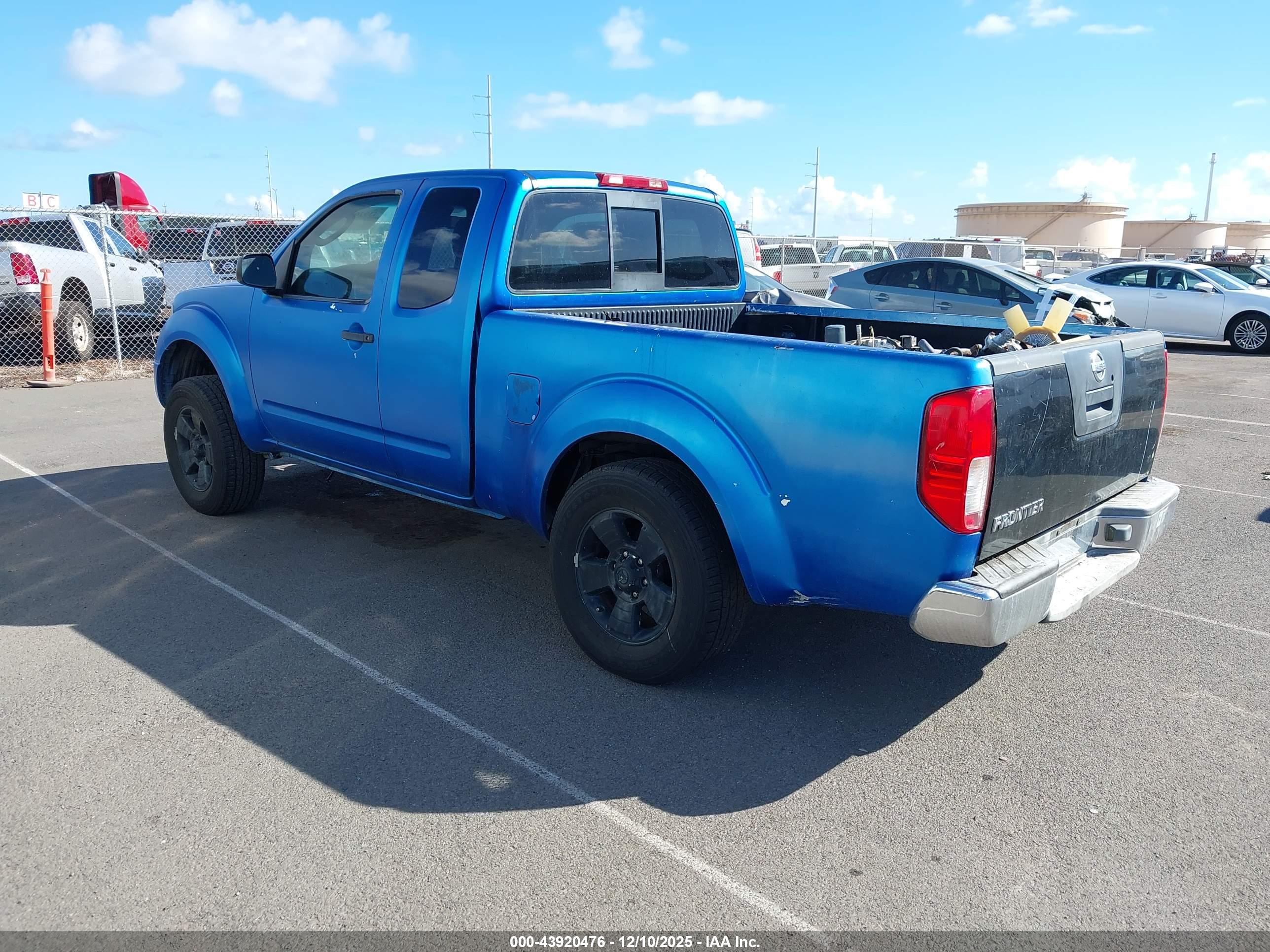 NISSAN FRONTIER image 3