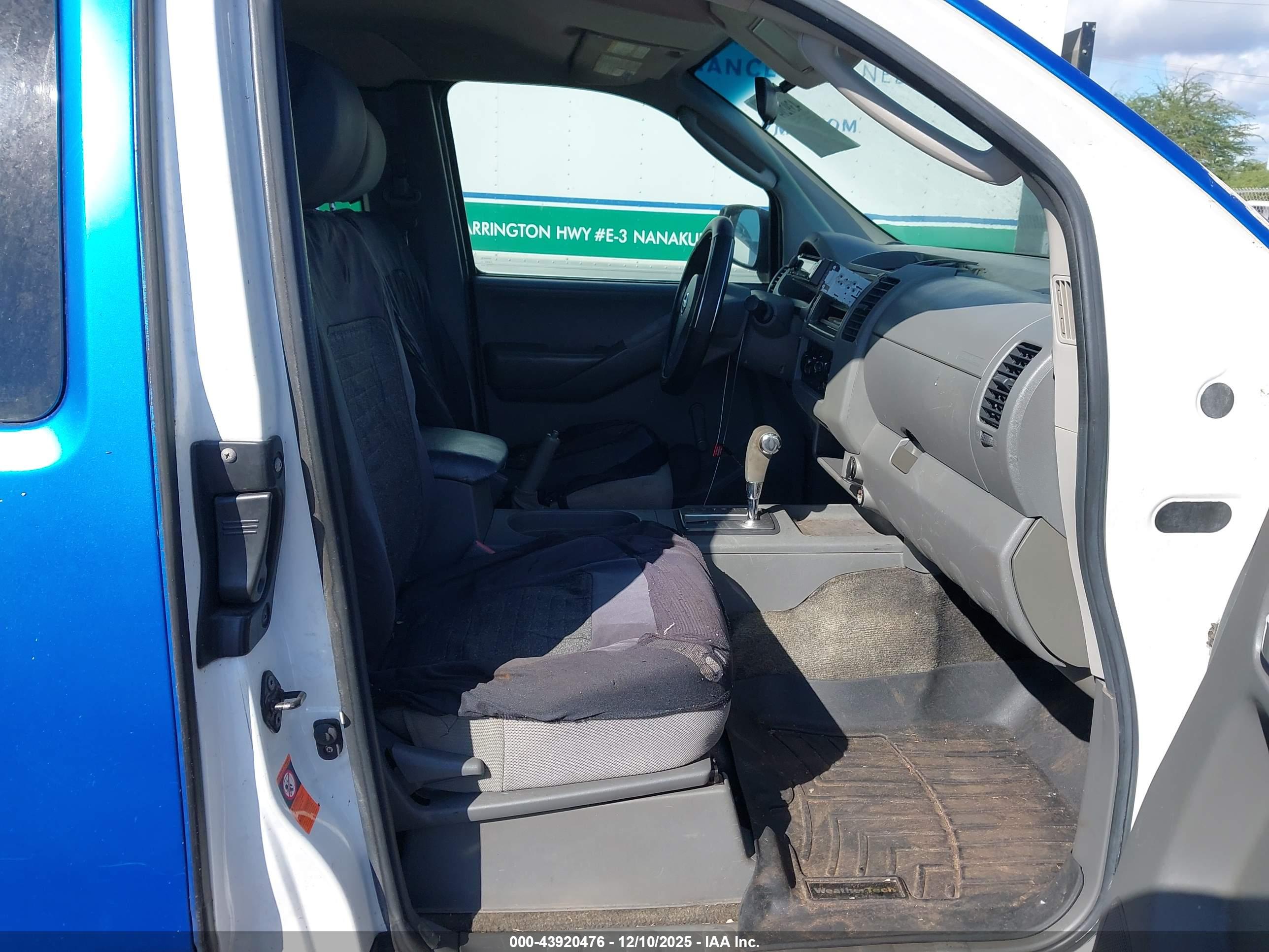 NISSAN FRONTIER image 5