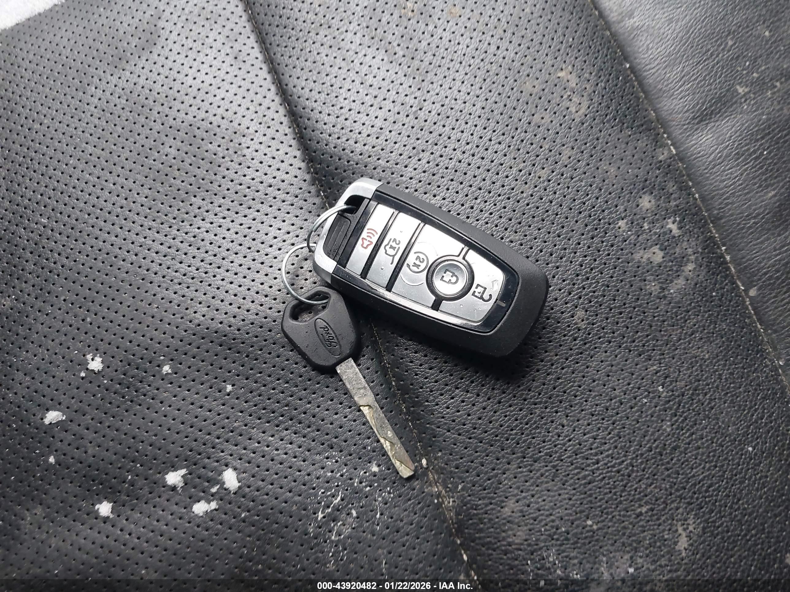 FORD EXPLORER image 11