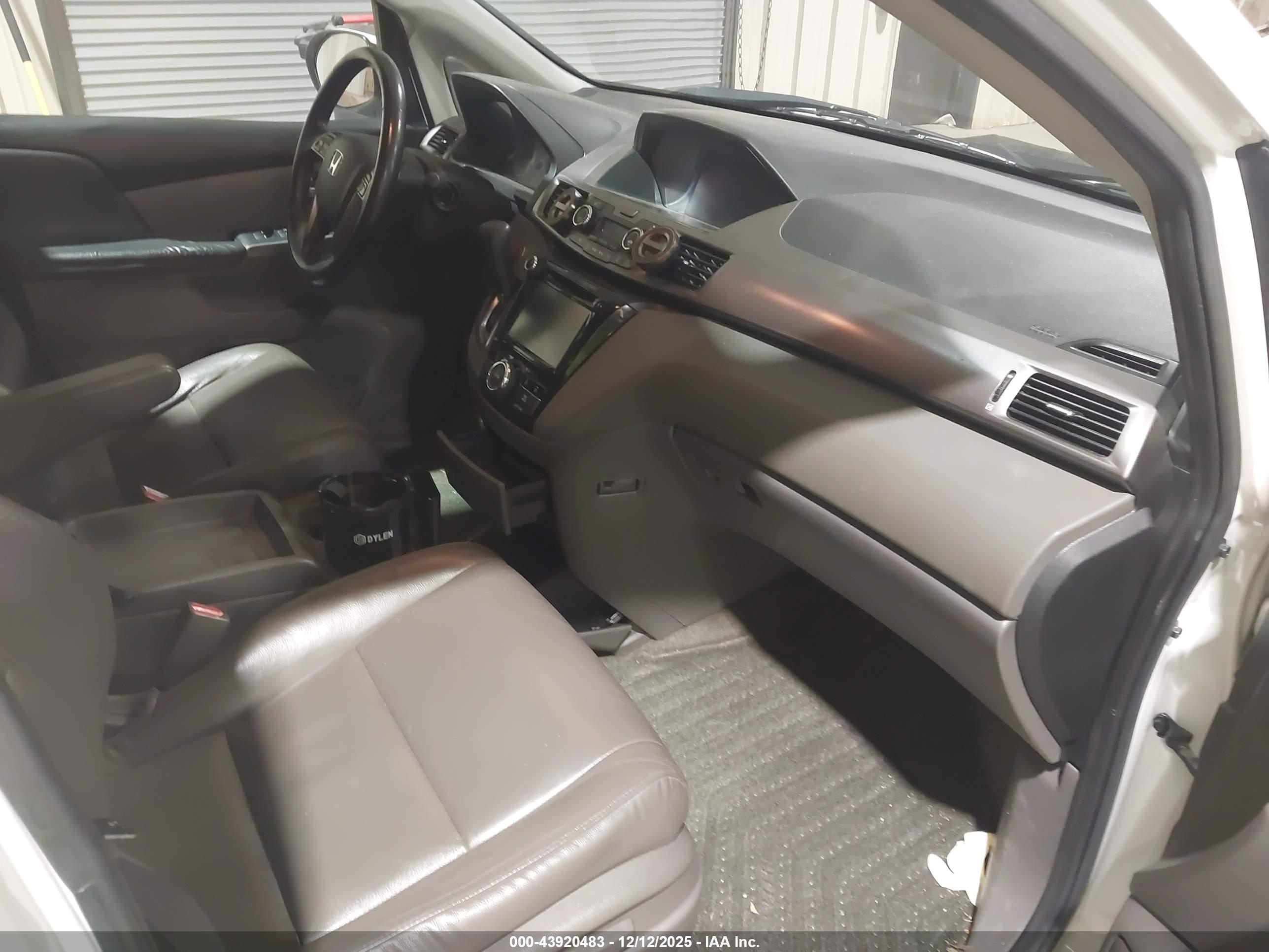 HONDA ODYSSEY image 5