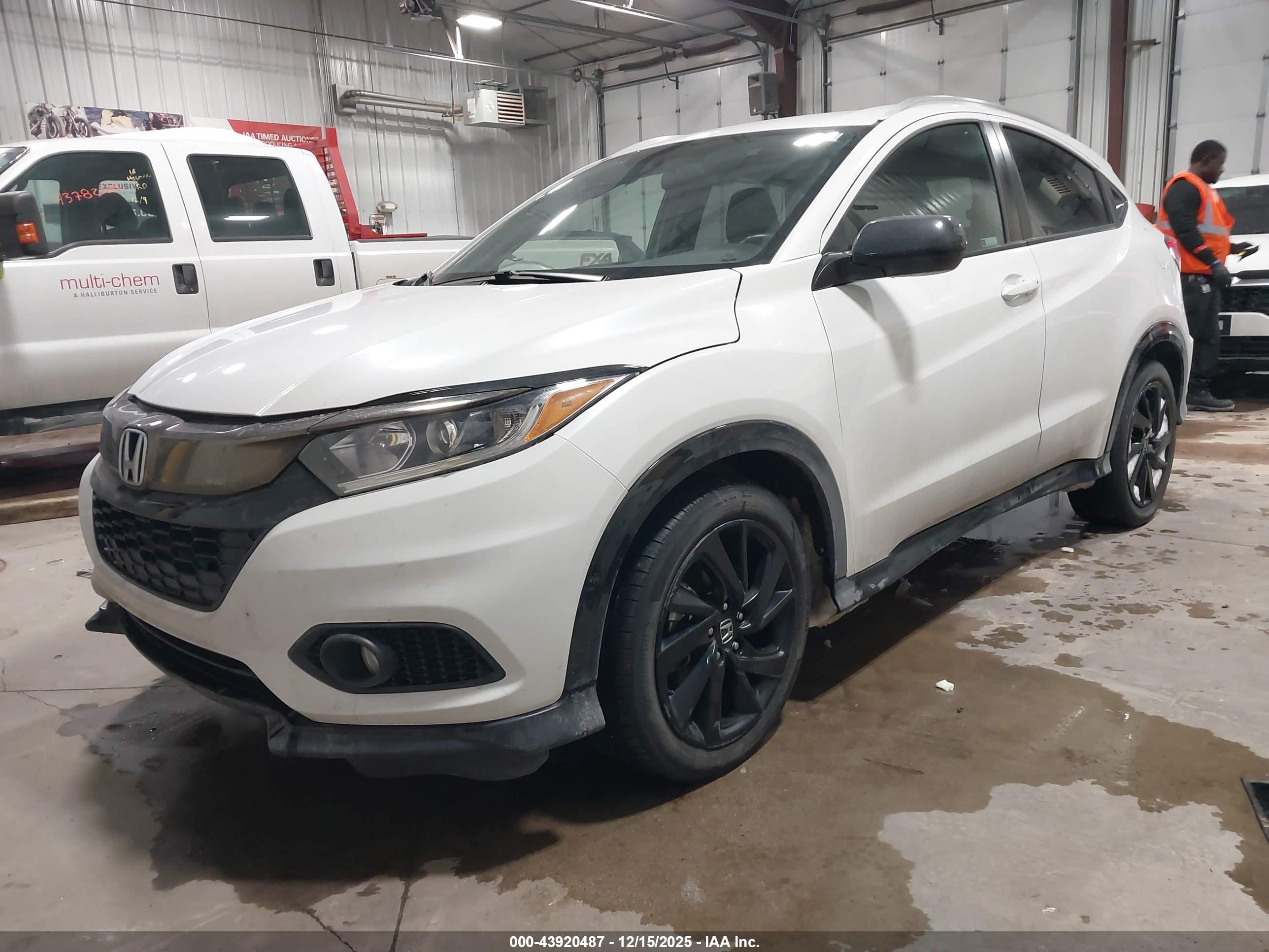HONDA HR-V image 2